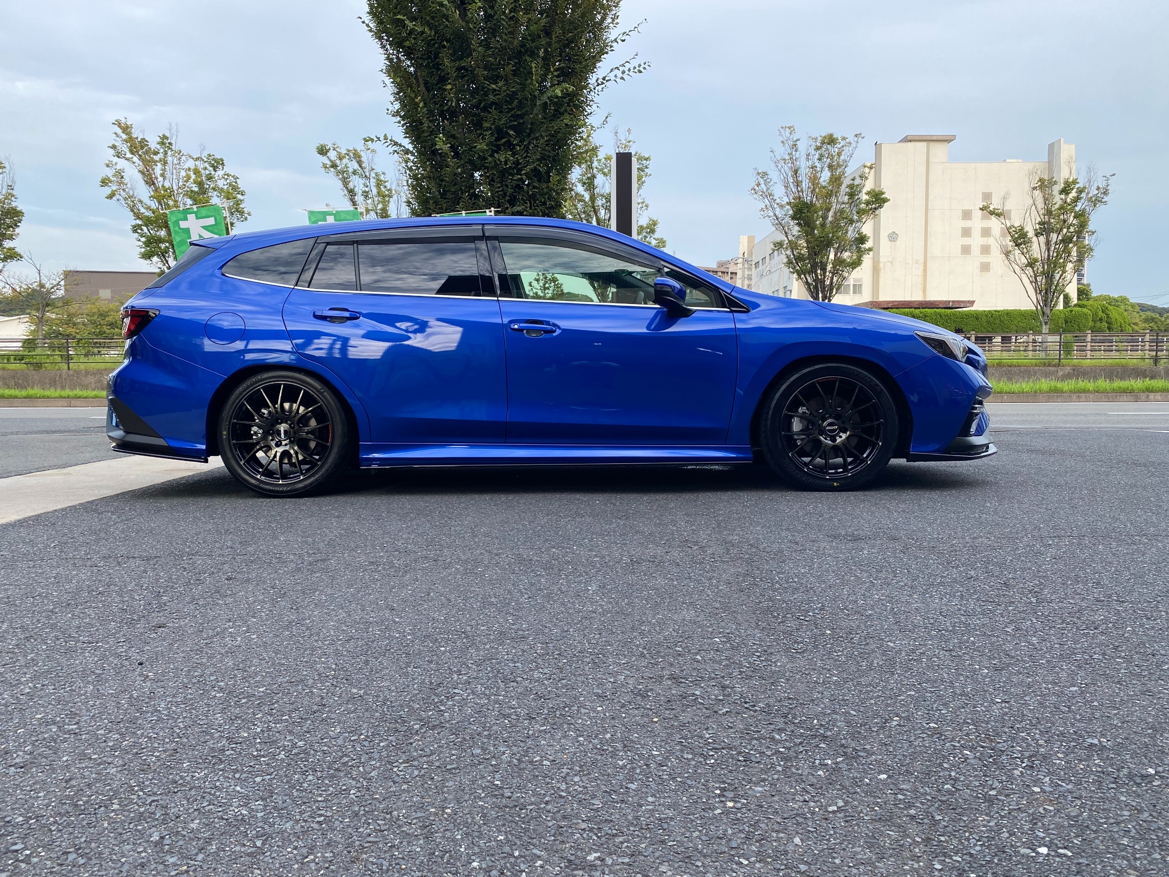 新型 レヴォーグ VN5 タイヤ ホイール レイズ 2×7plus ダウンサス RS-R