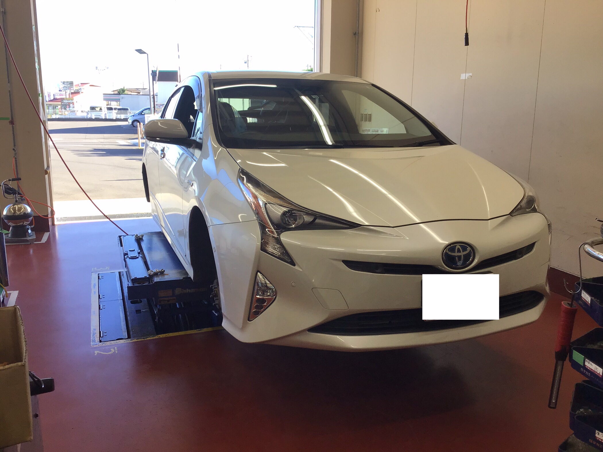 トヨタ プリウス 195 65r15 デイトンdt30タイヤ交換 サービス事例 タイヤ館 水戸河和田 タイヤからはじまる トータルカーメンテナンス タイヤ館グループ