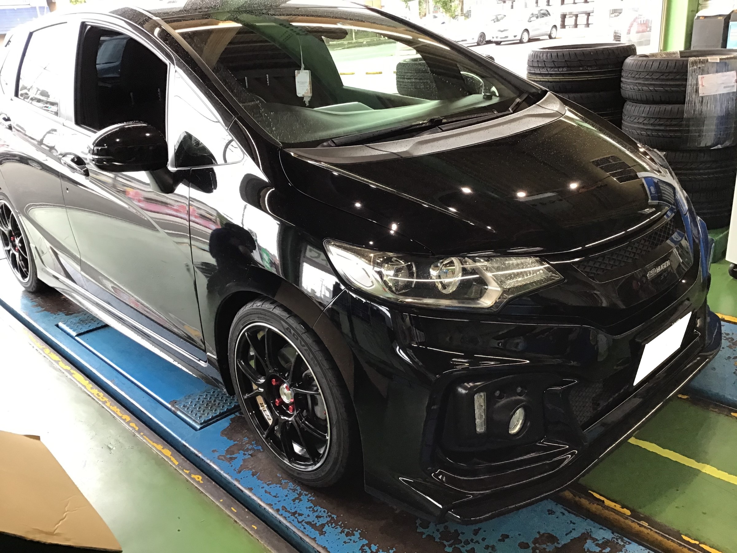 フィット 車高調取り付け サービス事例 タイヤ館 横須賀 神奈川県のタイヤ カー用品ショップ タイヤからはじまる トータルカーメンテナンス タイヤ館グループ