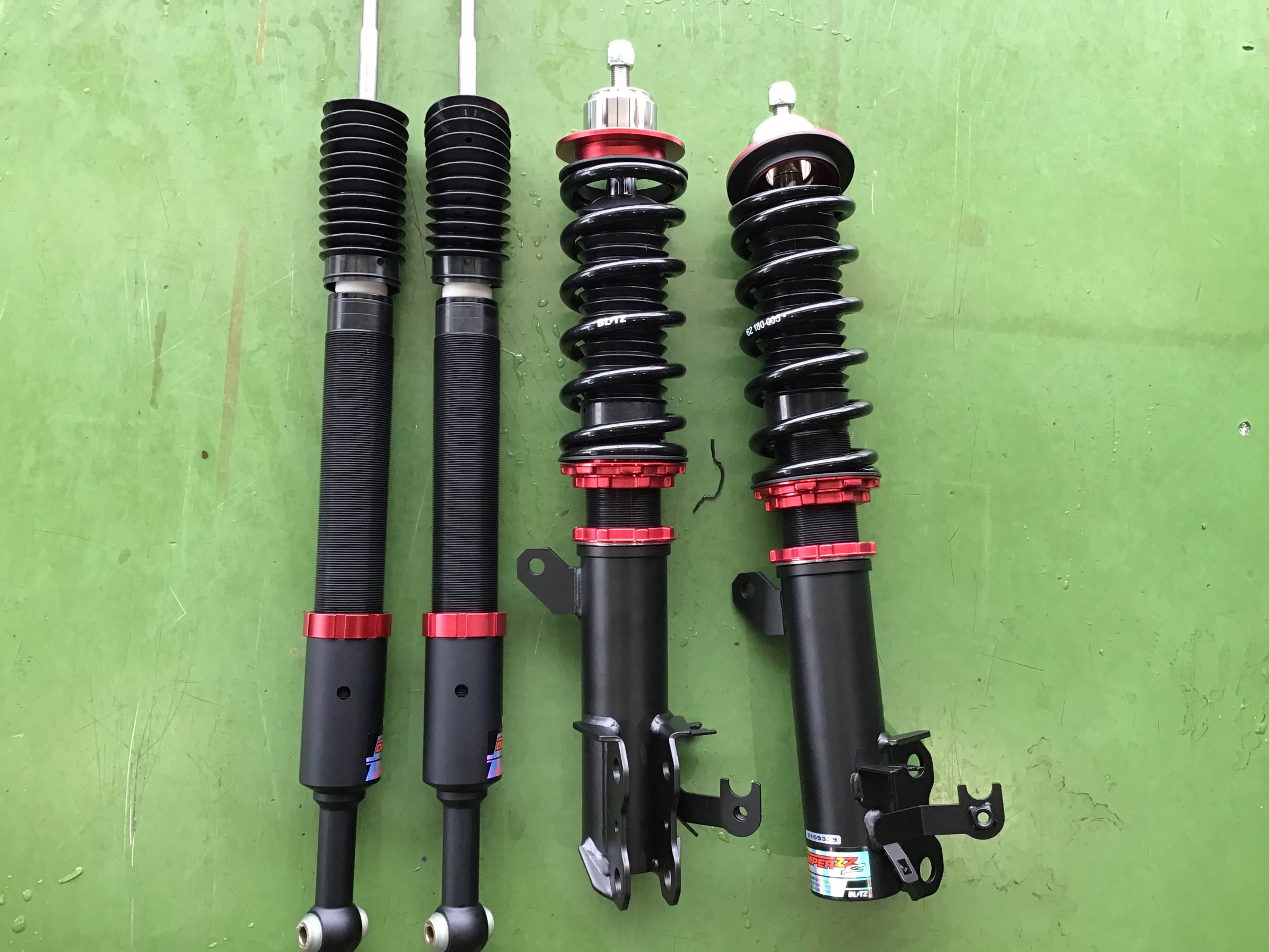 フィット 車高調取り付け | 店舗おススメ情報 | タイヤ館 横須賀