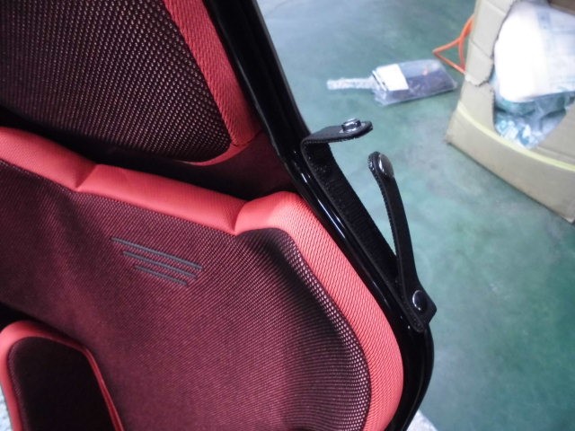 スズキ スイフトスポーツZC33 RECARO RCS お取り付け | 店舗お