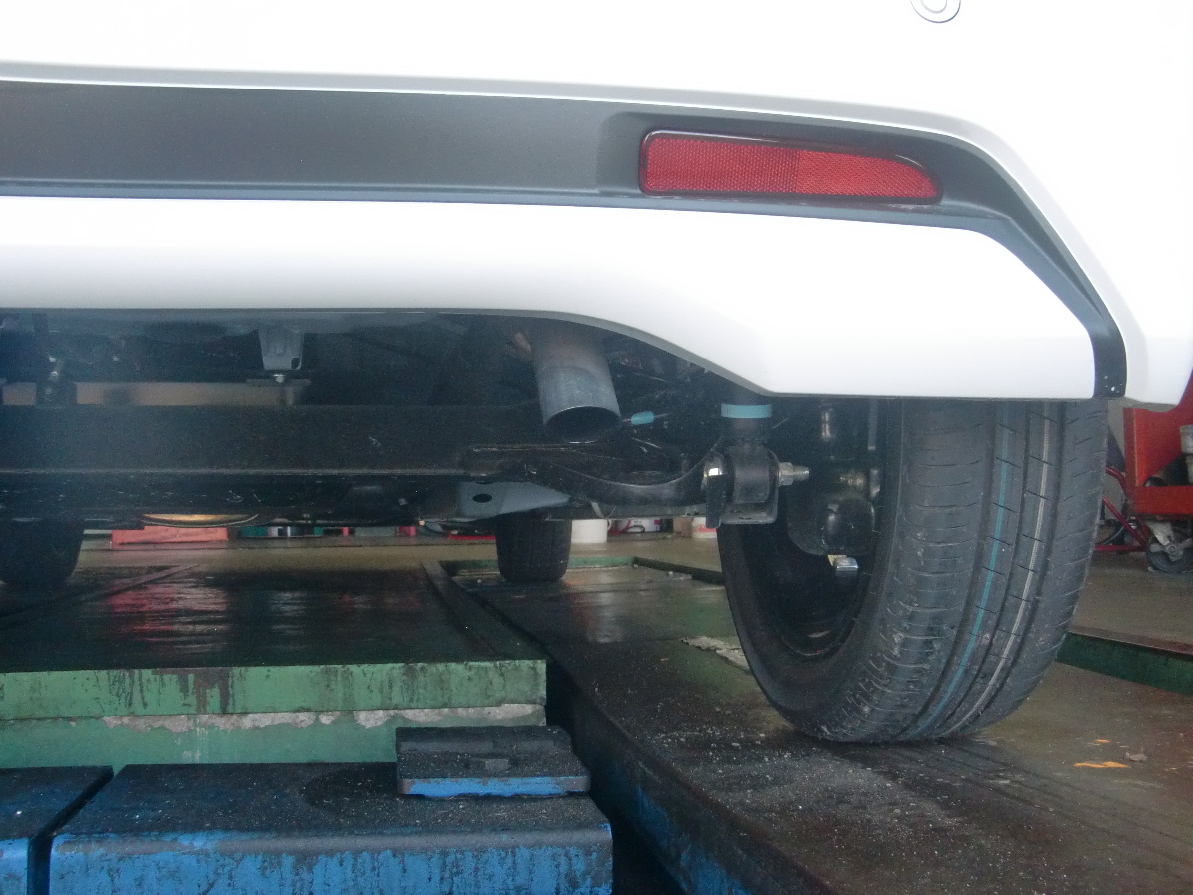 B45a型ルークス 車高調式サスペンション取付 マフラー切断交換 アライメント調整 日産 ルークス その他 パーツ取付 サスペンション取付 技術サービスブログ タイヤ館 鎌ヶ谷 千葉県のタイヤ カー用品ショップ タイヤからはじまる トータルカー