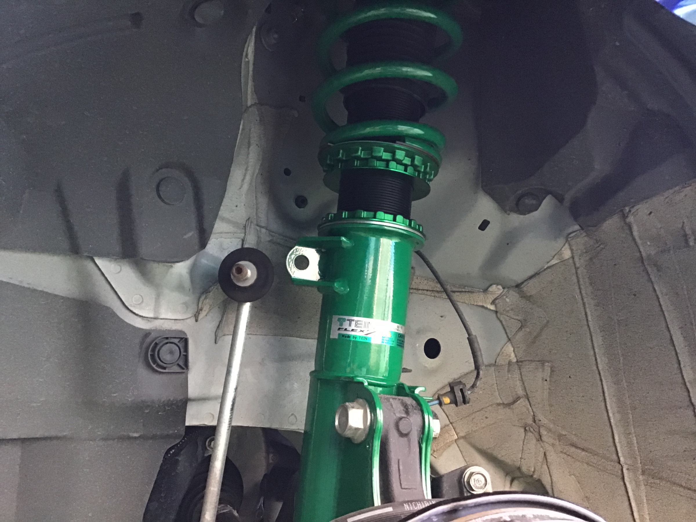 フリード 車高調取り付け「TEIN FLEX Z」 ＠タイヤ館春日部
