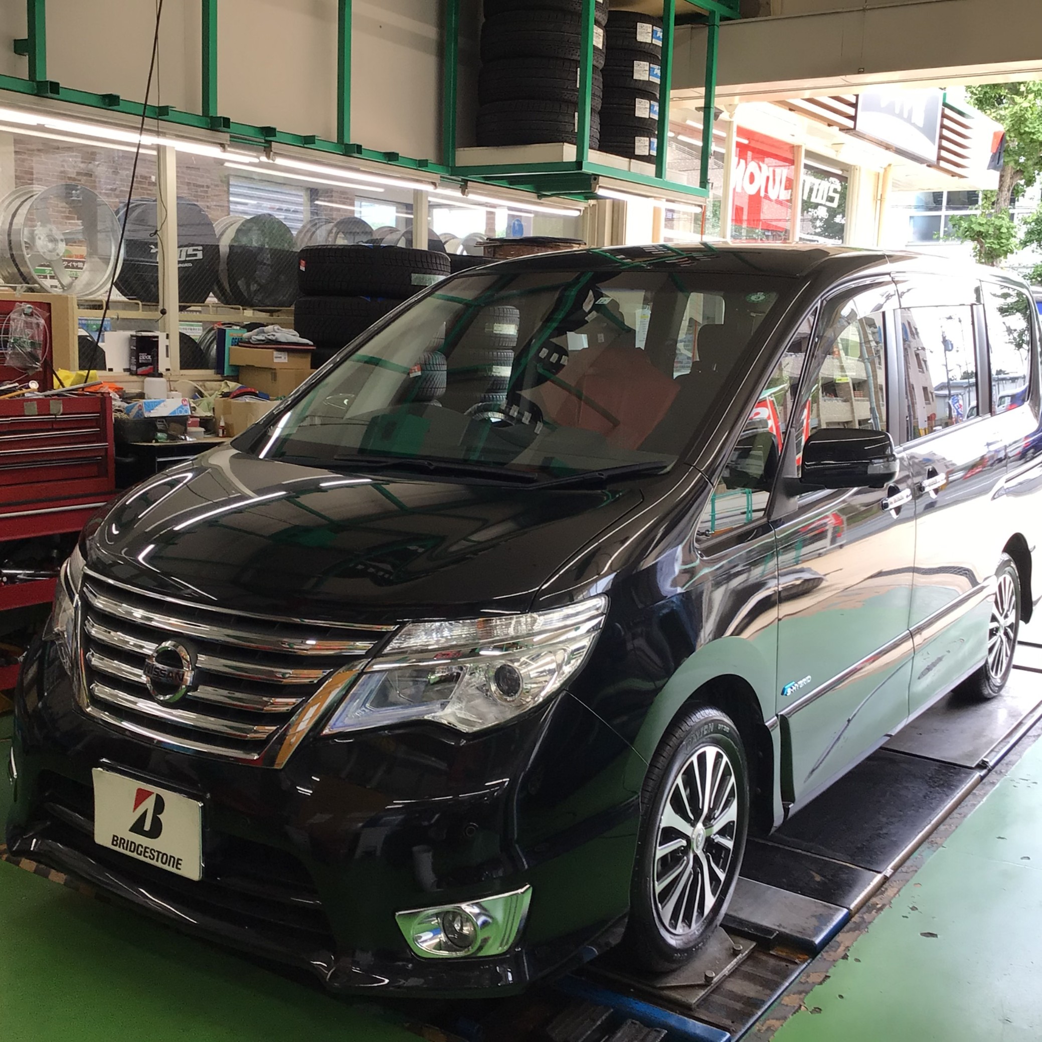 日産 セレナ (C26) の タイヤ交換【Amazonでご購入】 | 日産 セレナ