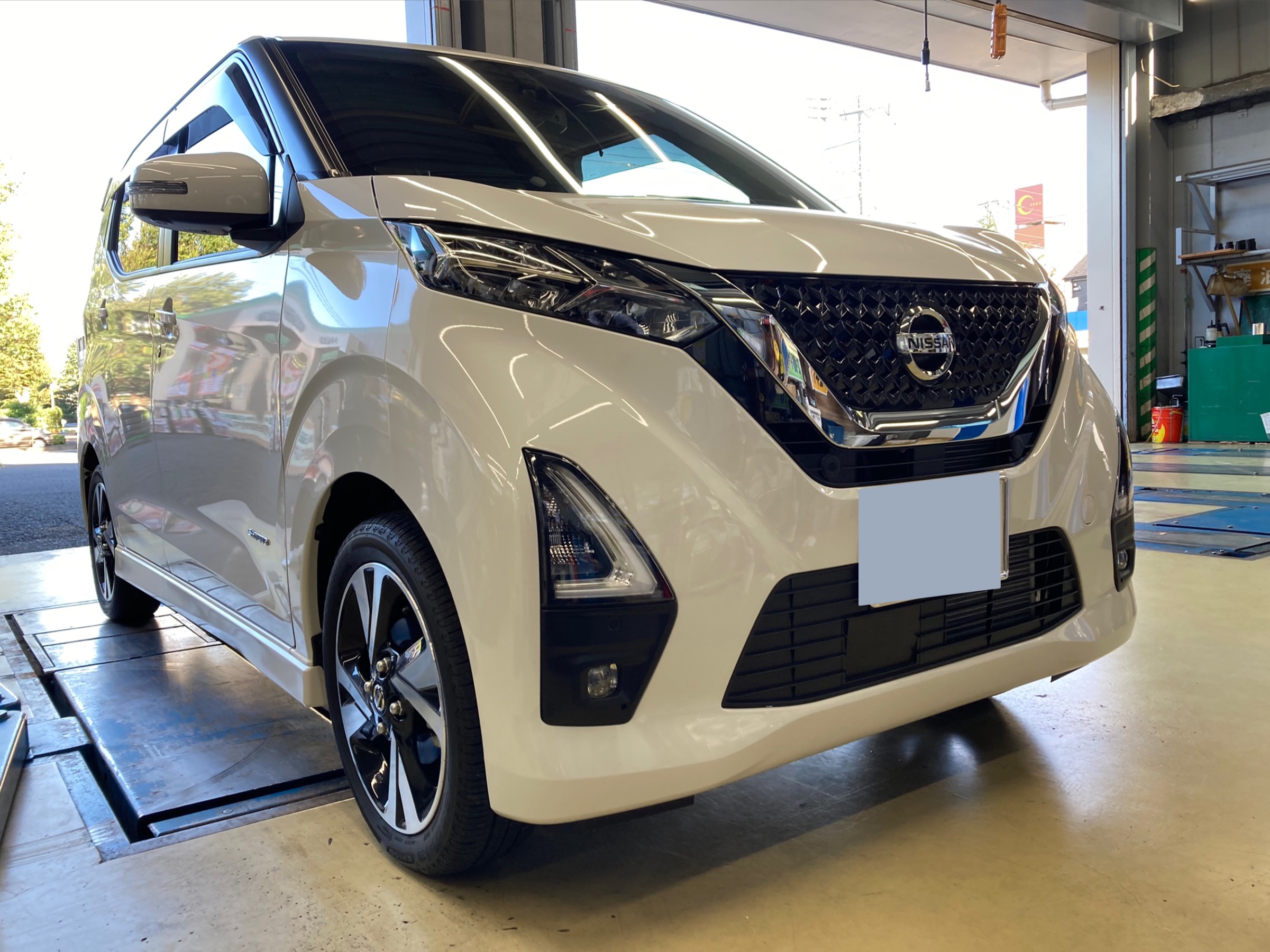 DAYS タナベ アンダーブレース取付 | 日産 デイズ その他 パーツ取付 > 各種用品取付 | サービス事例 | タイヤ館 府中 |  東京都のタイヤ、カー用品ショップ タイヤからはじまる、トータルカーメンテナンス タイヤ館グループ