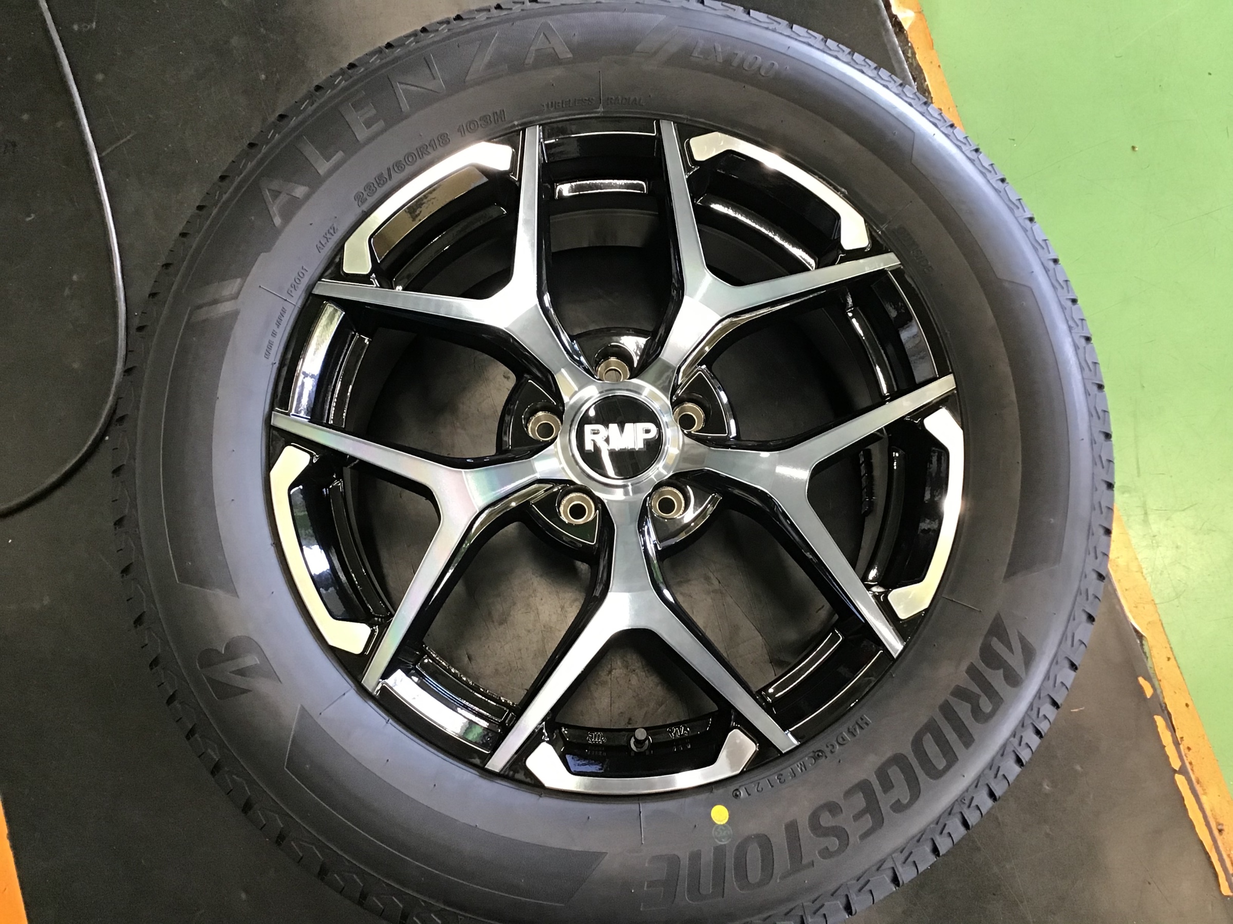 マツダ CX-5タイヤ、ホイール交換 | マツダ CX-5 タイヤ タイヤ