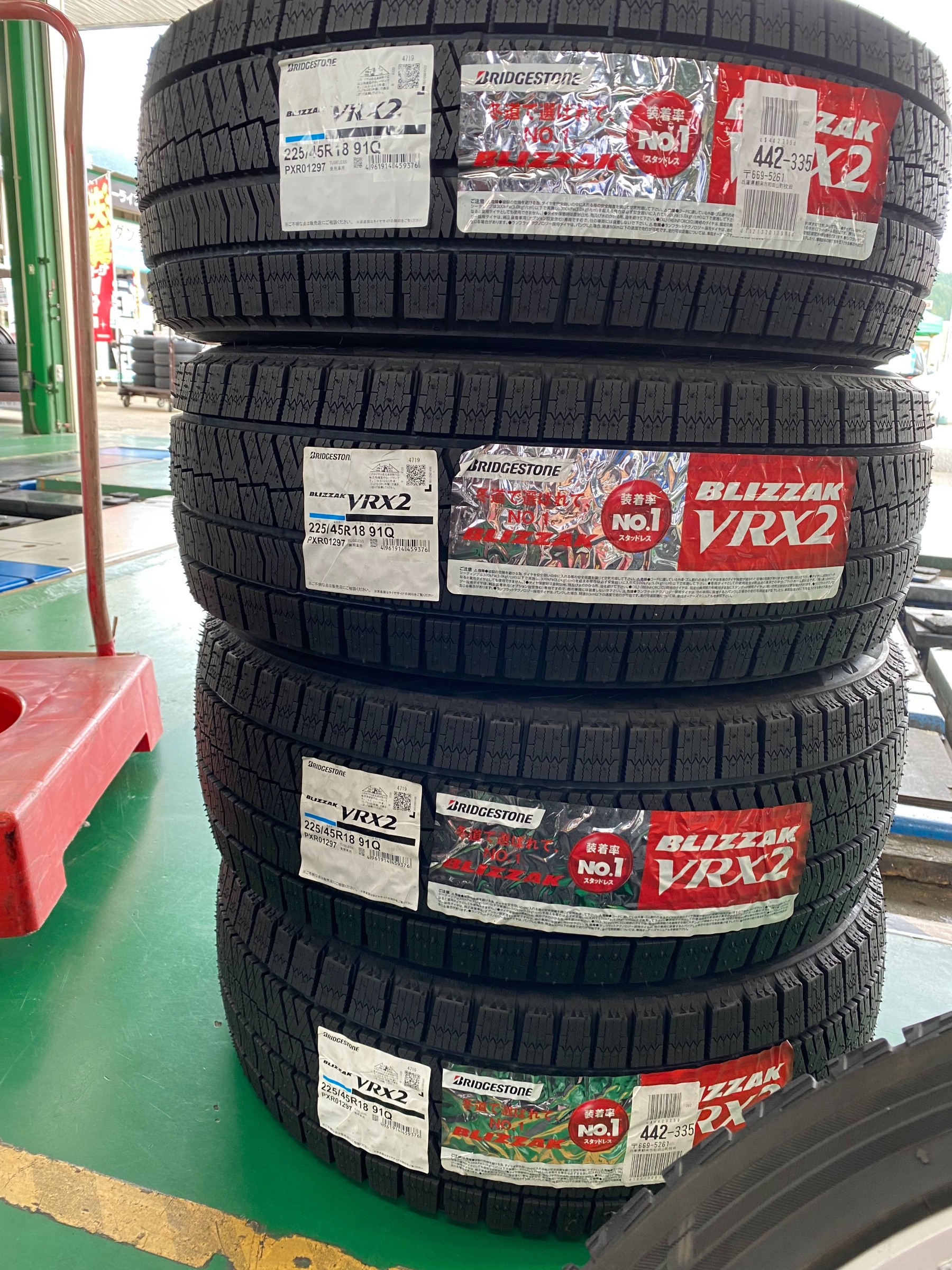 スタッドレスタイヤお持ち帰りいただきました！ | 店舗おススメ