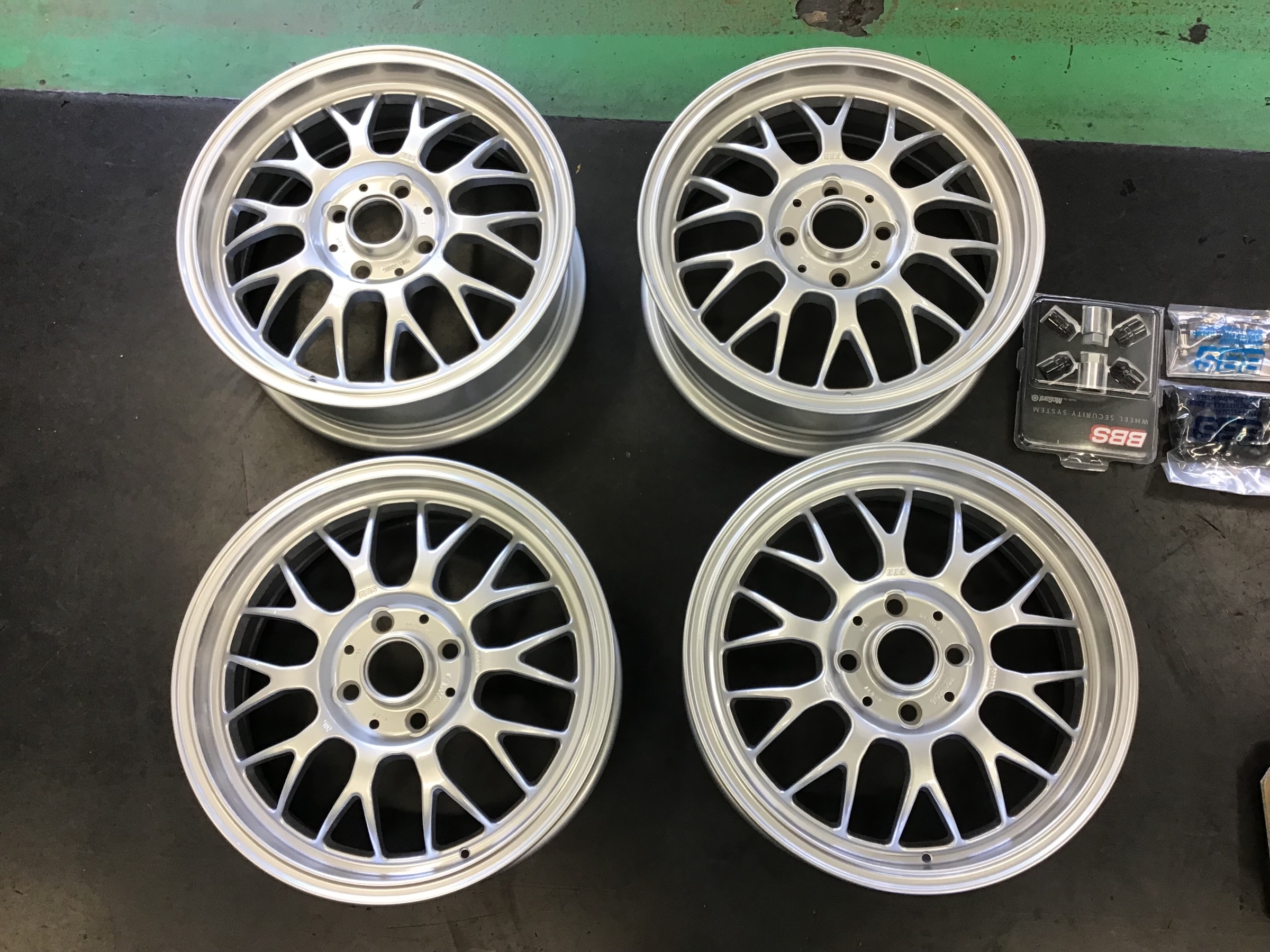 ホンダ NｰBOXカスタム JF3 ホイール交換 BBS RGｰF | ホンダ N-BOX