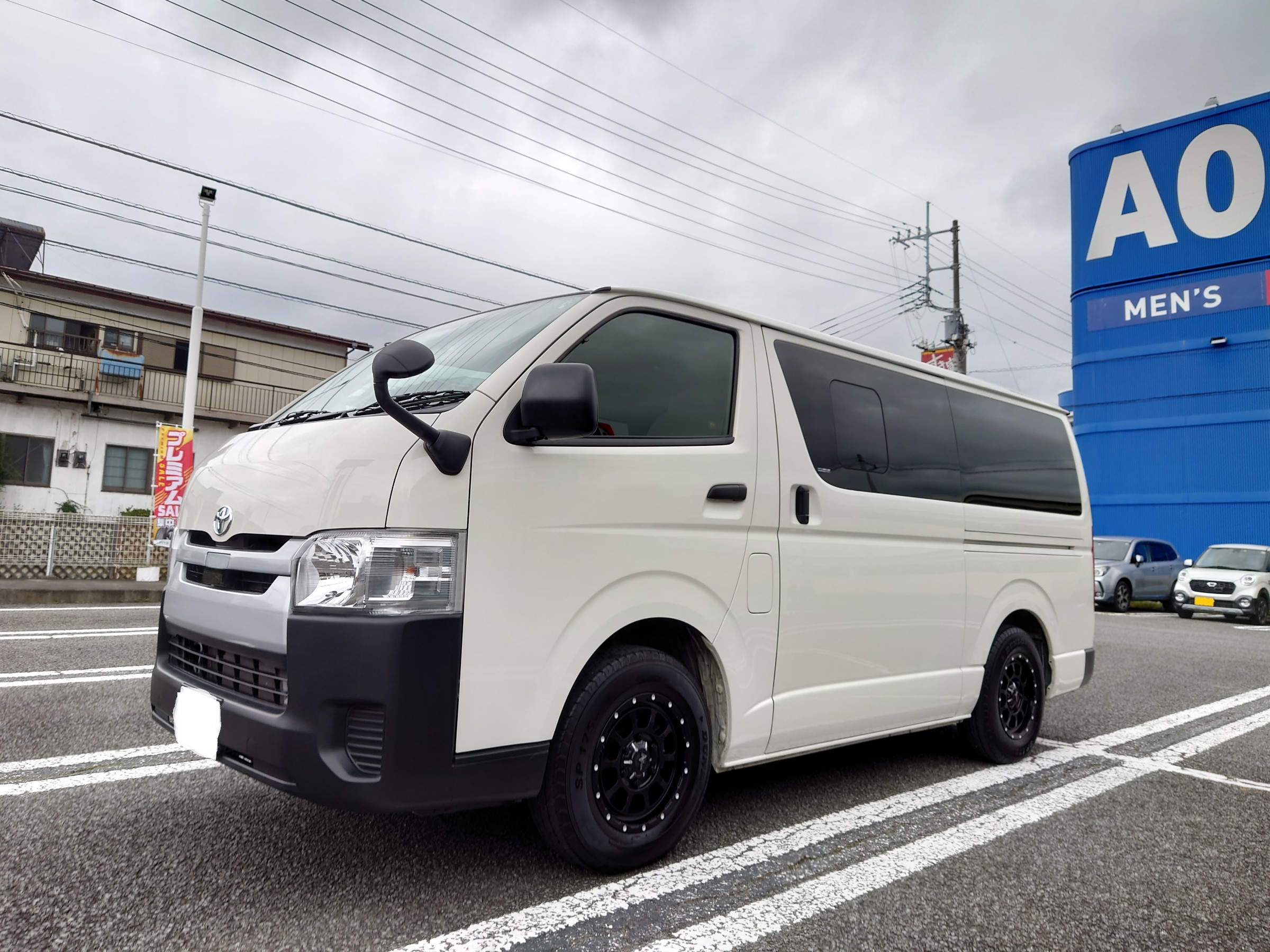 200系ハイエース ナイトロパワーM10パーシング 社外ホイール取付