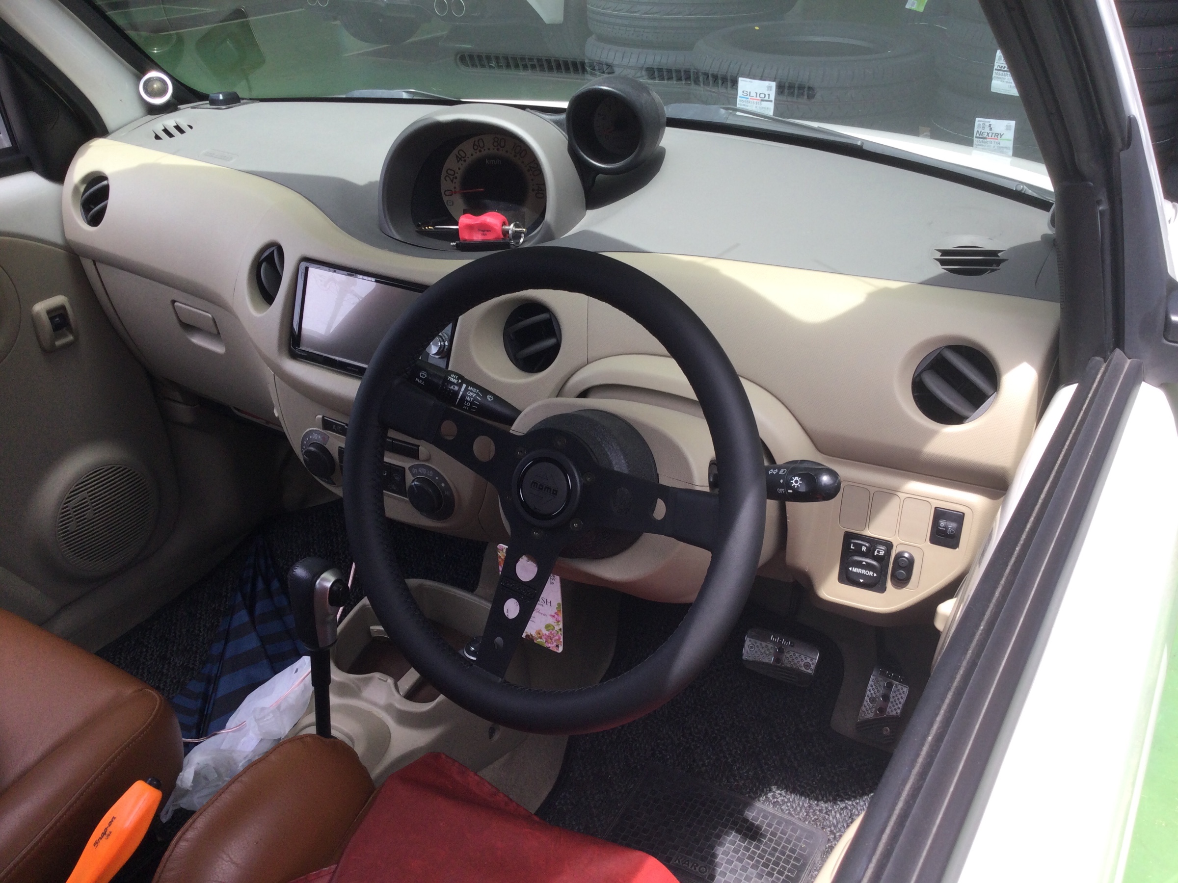 2種類選べる momo プロトタイプ ブラックエディション350mm