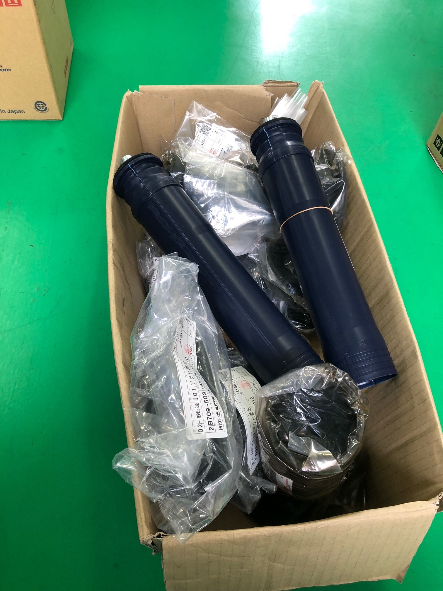 エスティマ ACR50 KYB ショックアブソーバー 純正品交換 | 店舗お