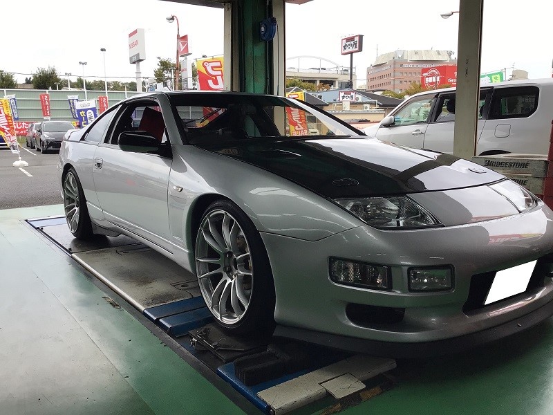 ニッサン フェアレディｚ Z32系 タイヤ ホイール交換おまかせください 日産 フェアレディz ホイール タイヤ ホイール関連 タイヤ ホイール交換 サービス事例 タイヤ館 河内長野 大阪府 和歌山県のタイヤからはじまる トータルカーメンテナンス