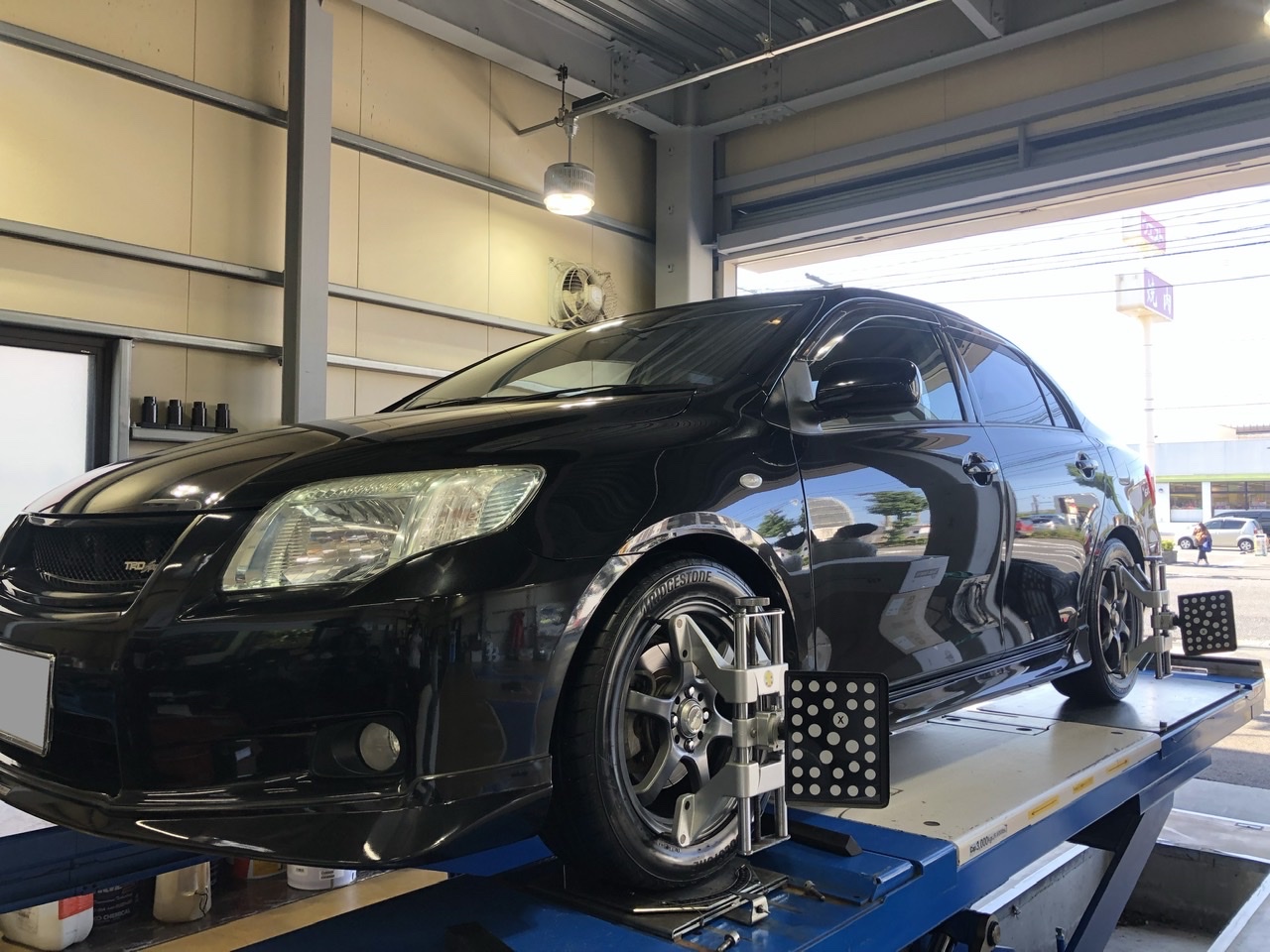 カローラ アクシオ GT タイヤ交換 ポテンザ S007A お取り付け