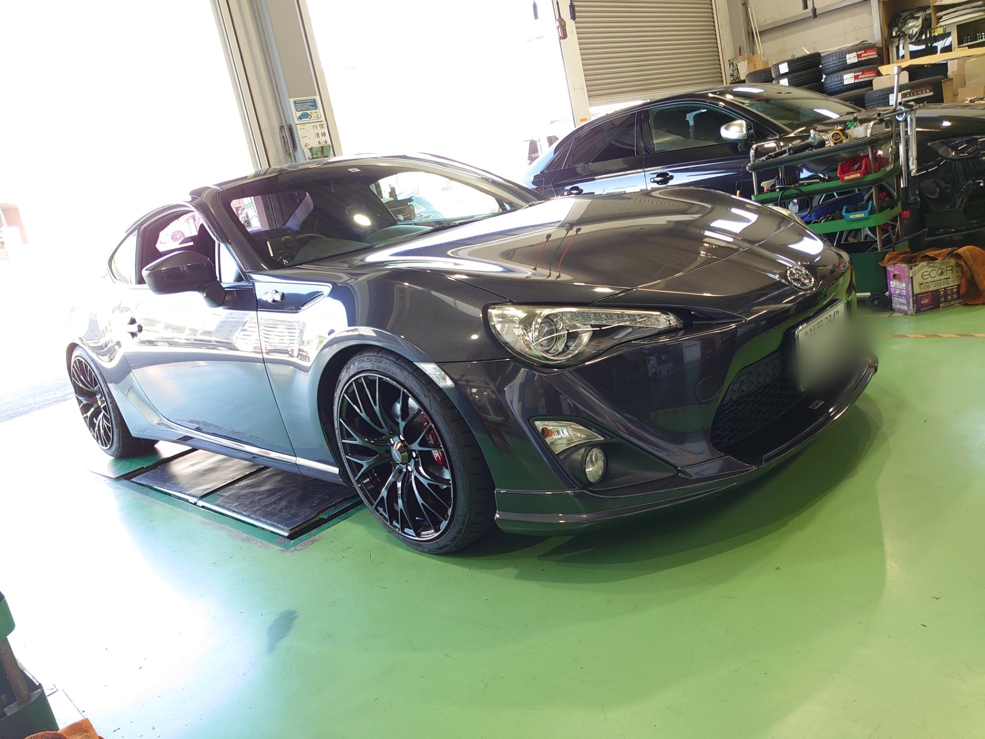 TOYOTA 86 のテールランプを TOM'S の LEDテールランプ 