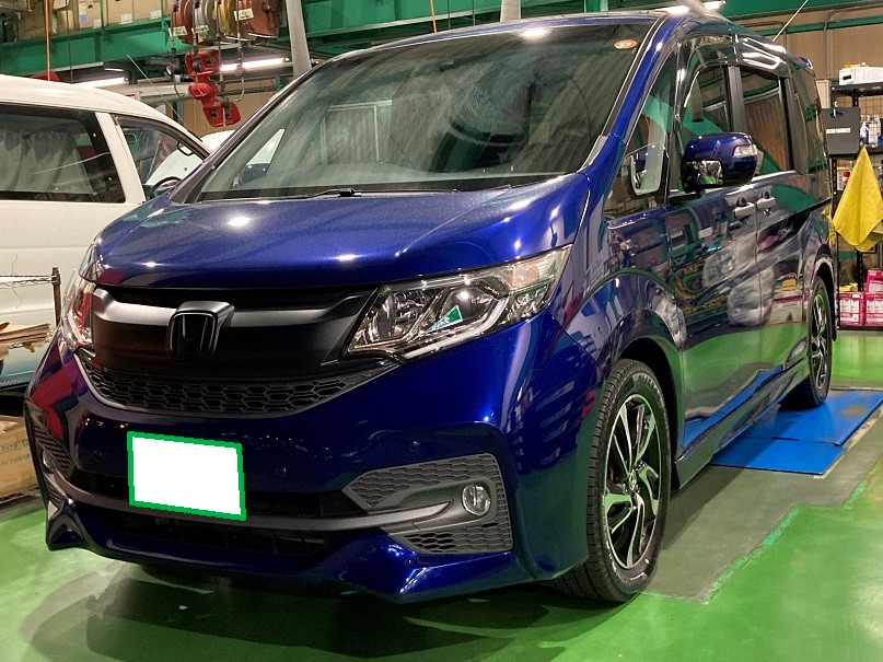 ホンダ ステップワゴン【 スタッドレスタイヤ装着 】作業紹介