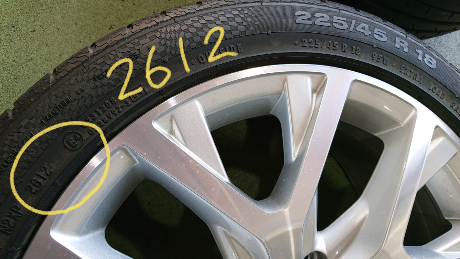 VW・B8パサート オールトラック 新品タイヤ交換！ | フォルクスワーゲ