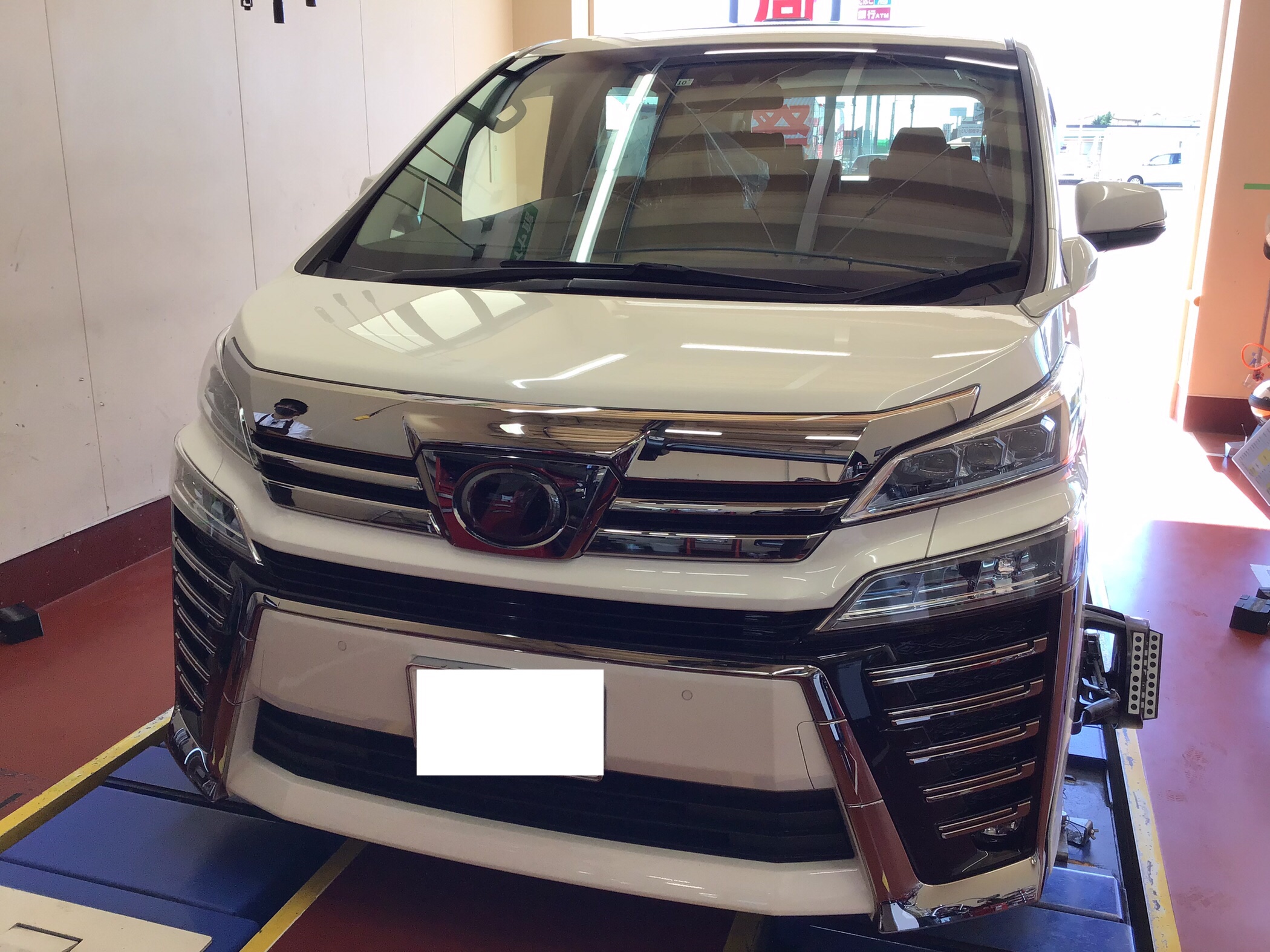 トヨタ ヴェルファイア 足回り交換後のアライメント調整 サービス事例 タイヤ館 水戸河和田 タイヤからはじまる トータルカーメンテナンス タイヤ館グループ