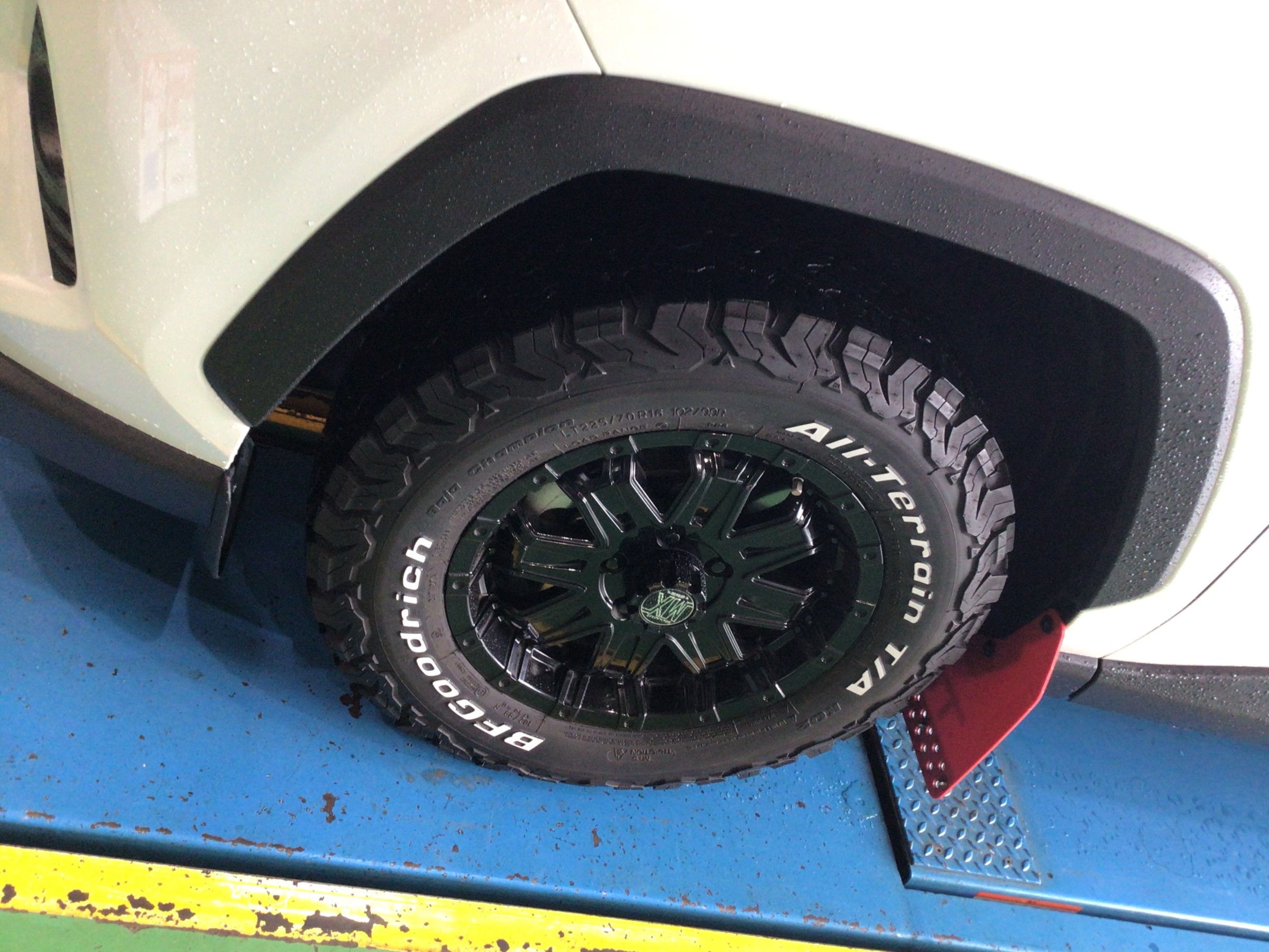 トヨタ RAV4 タナベのDIVIDE UP210にてアゲ系カスタム | 店舗おススメ