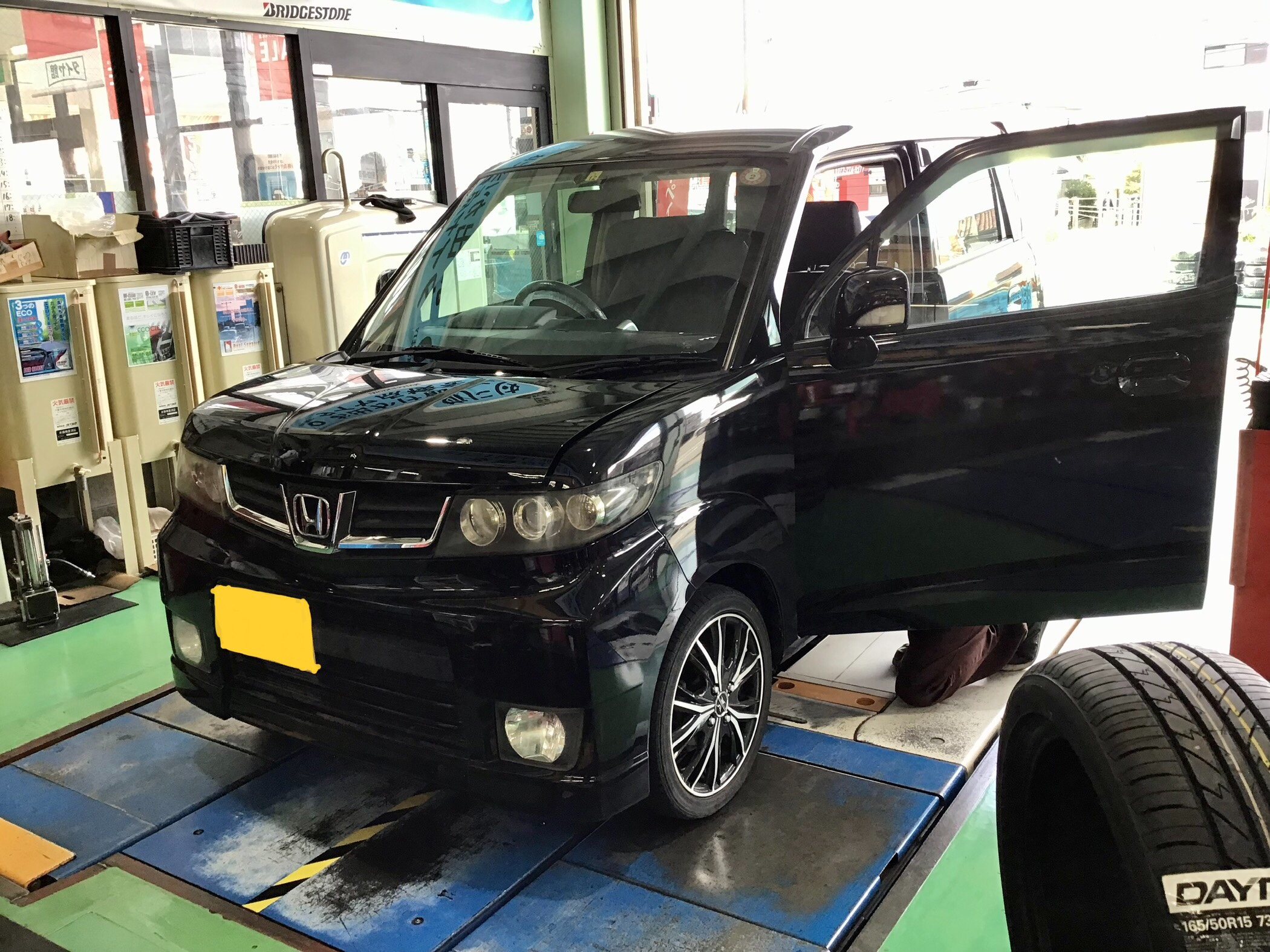 ホンダ「ゼスト」 タイヤ交換 165/50R15 | ホンダ ゼスト | スタッフ