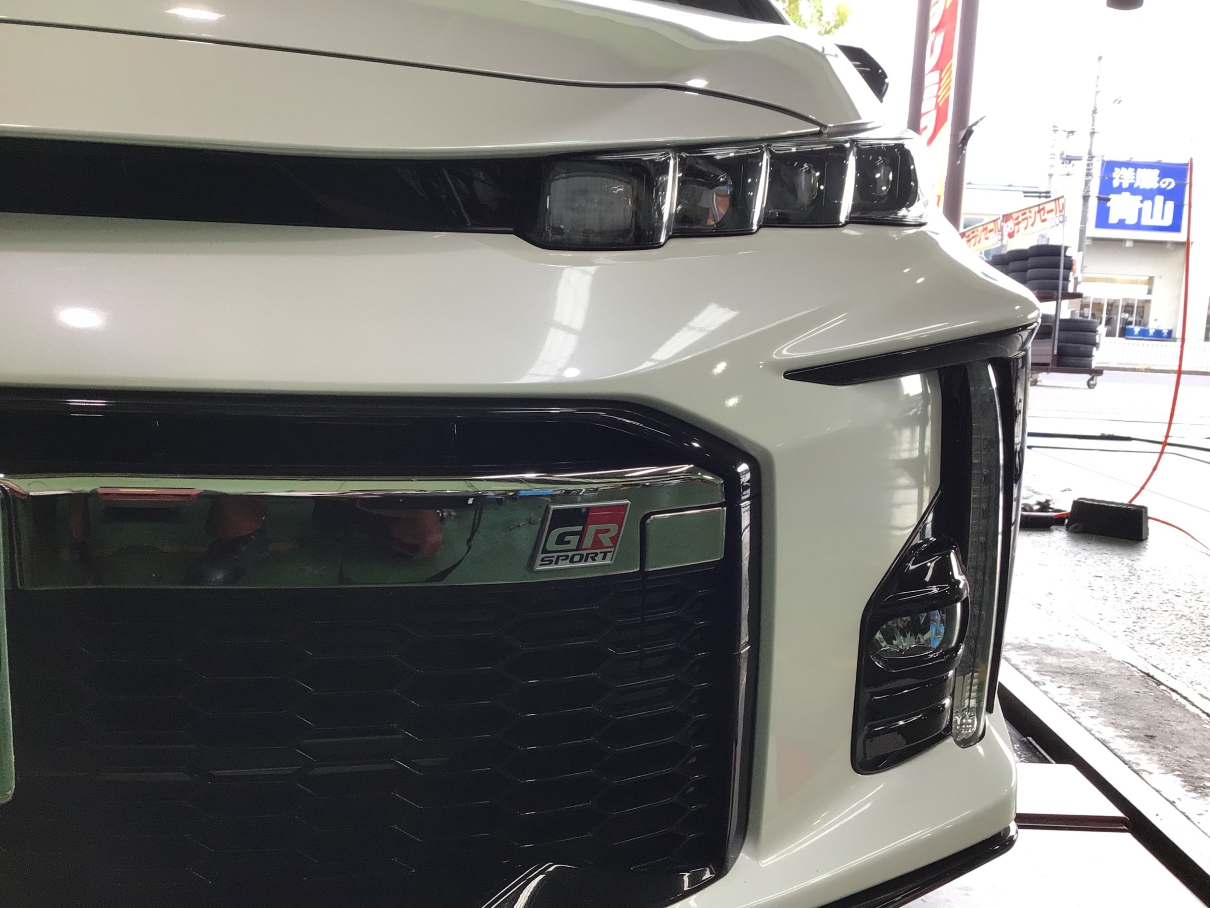 トヨタ・プリウスPHV(GR)ZVW52 タイヤ交換 ポテンザS007A | トヨタ