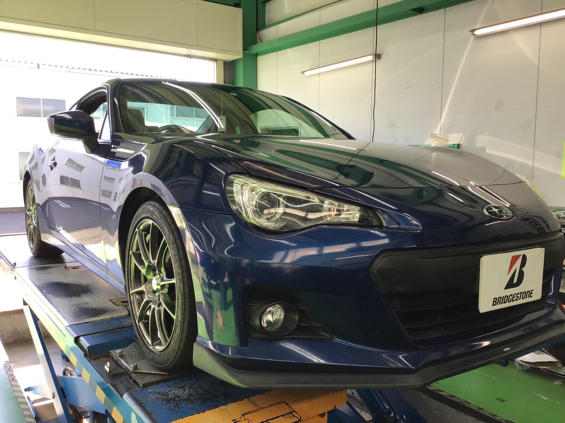 BRZ(ZC6)にウェッズスポーツＳＡ-２５Ｒ装着 | スバル BRZ ホイール