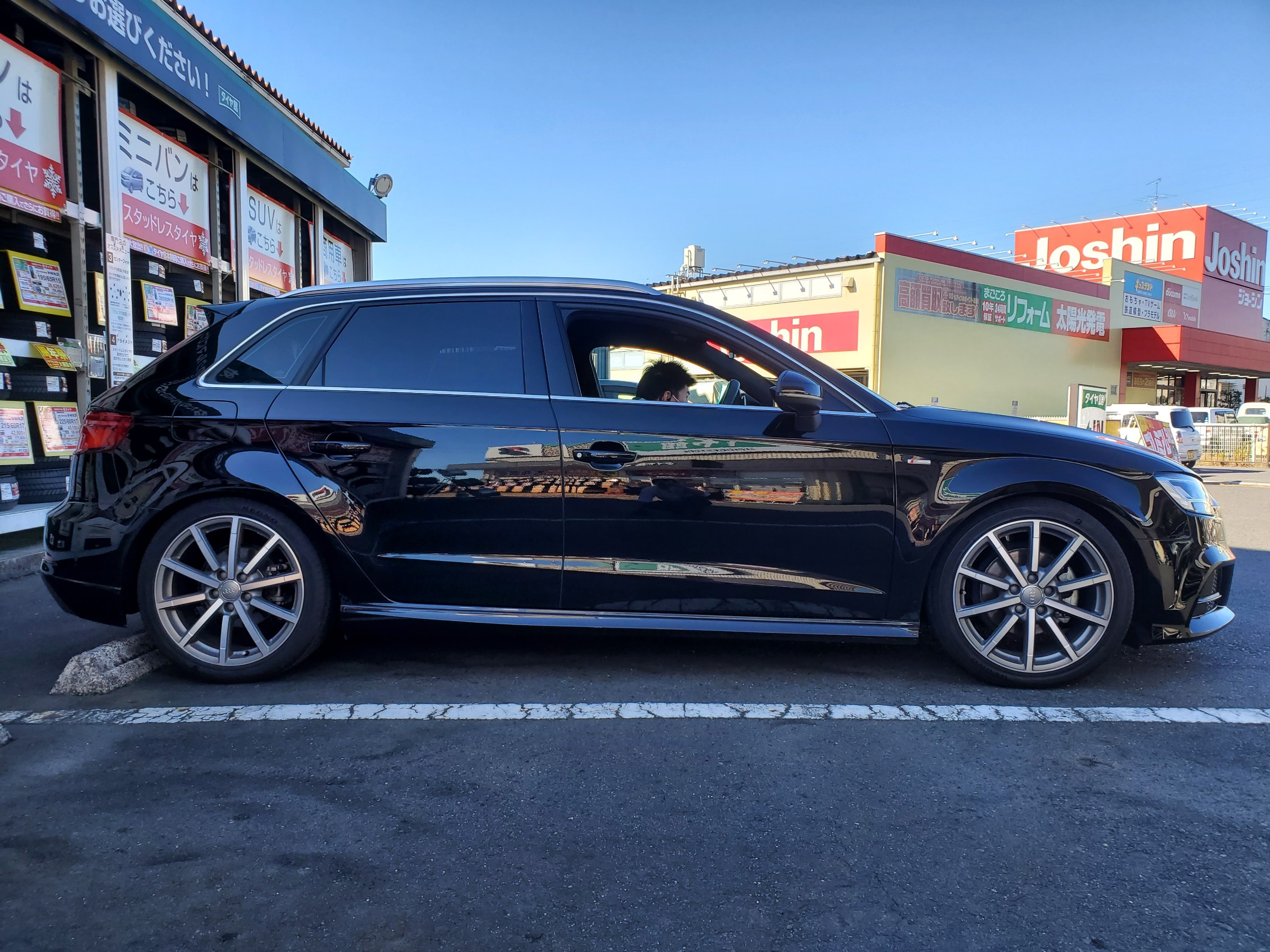 Audi A3 OZRACINGホイール装着 | アウディ A3 タイヤ タイヤ・ホイール