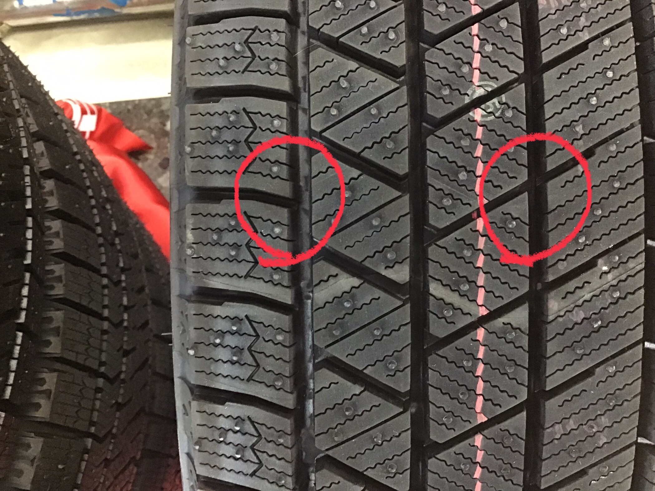 スタッドレスタイヤの寿命 スタッフ日記 タイヤ館 成瀬 タイヤからはじまる トータルカーメンテナンス タイヤ館グループ