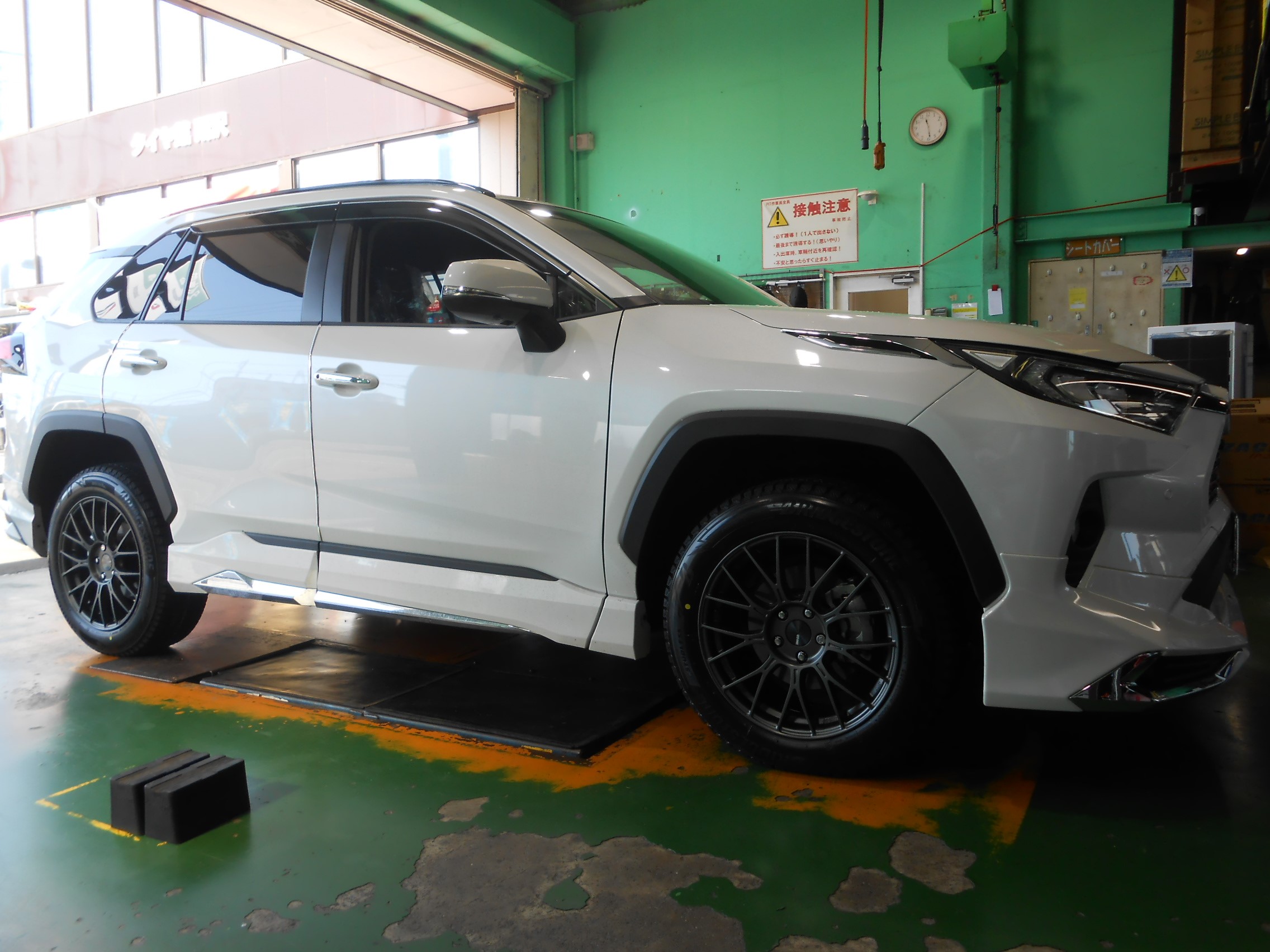 ◇新型RAV4 スタッドレスタイヤ＆アルミホイールセットお
