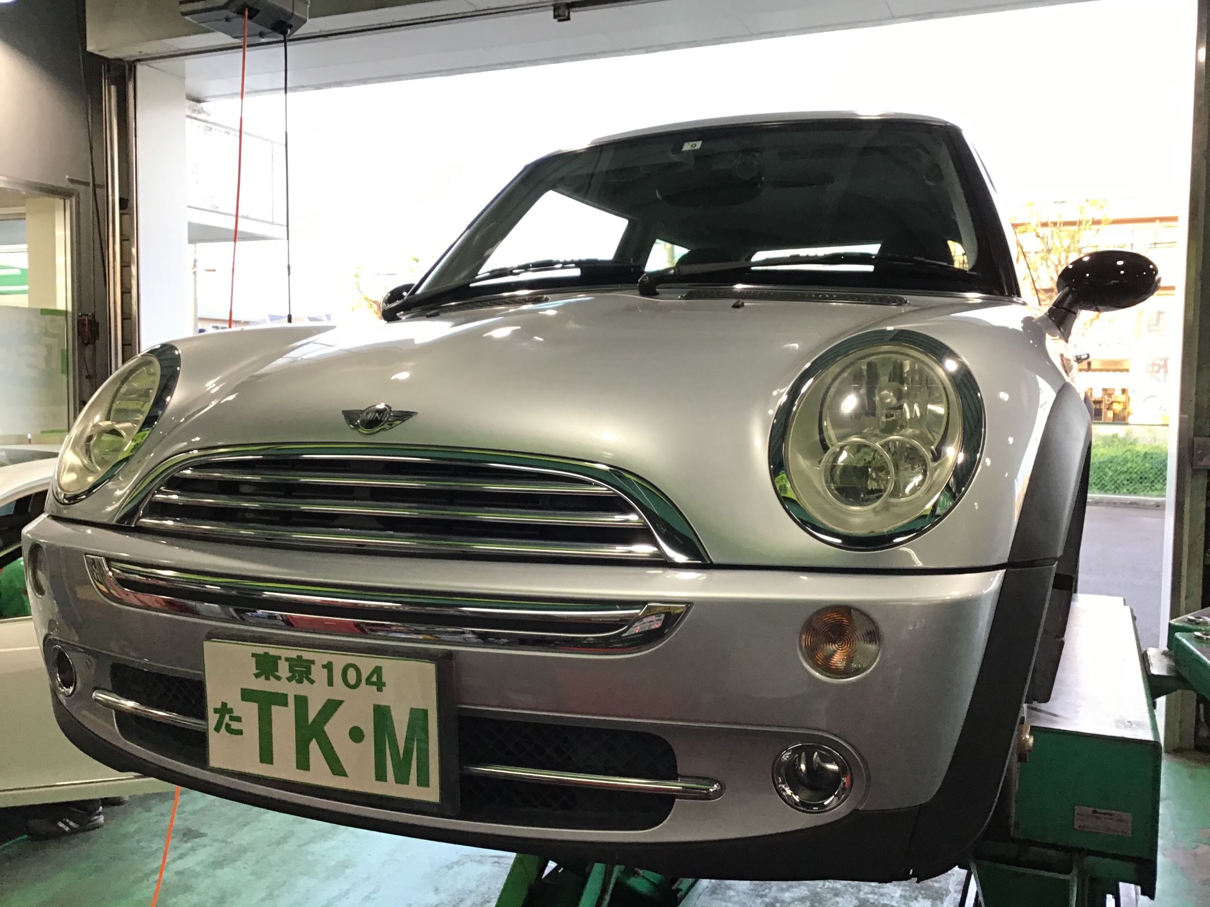BMW MINI R50 ブレーキパッド交換 エンジンオイル、オイルエレメント