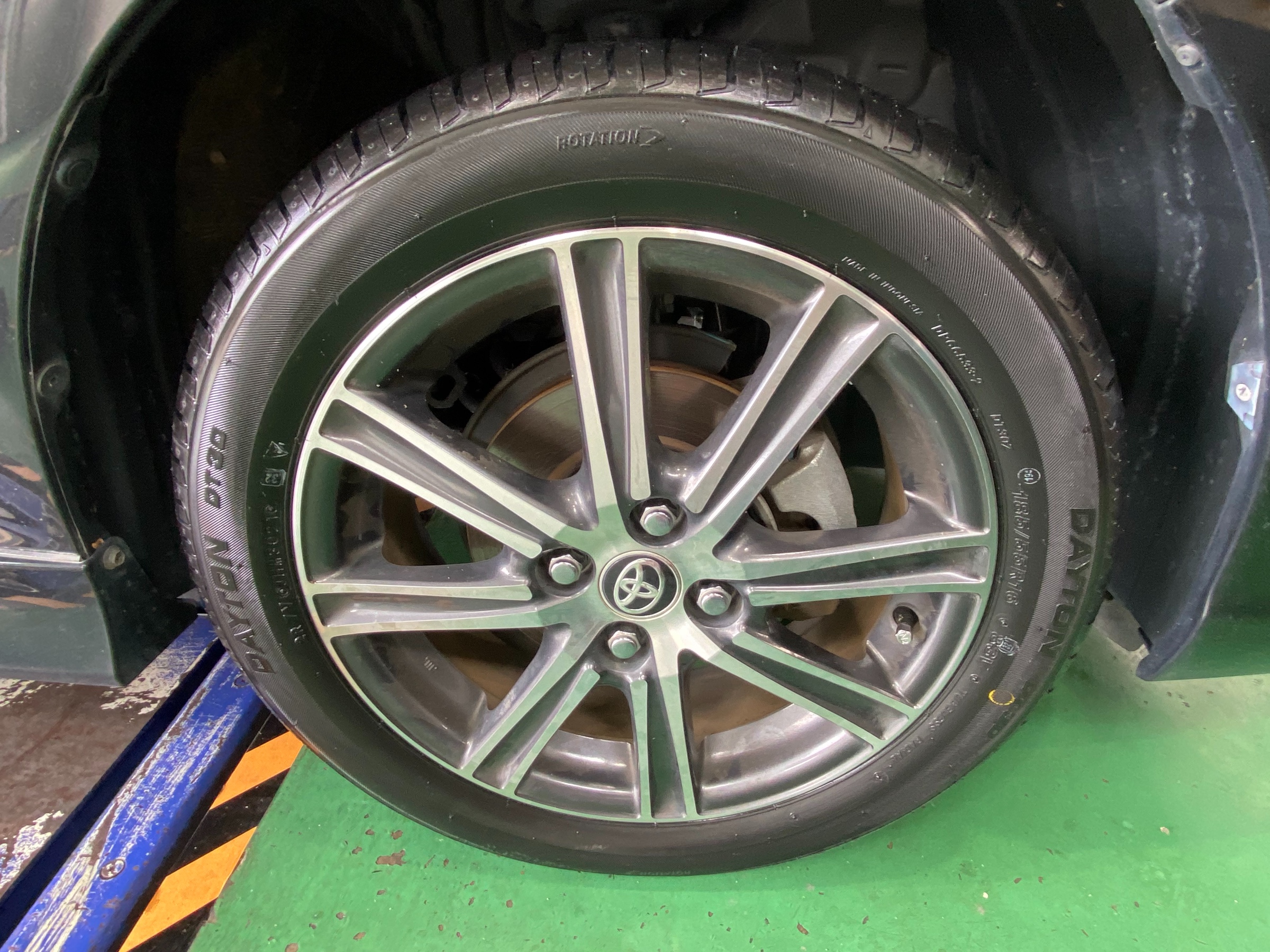 タイヤ館 コクピットオンラインストアからの作業承ります トヨタ カローラ タイヤ タイヤ ホイール関連 タイヤ ホイール交換 サービス事例 タイヤ館 西神戸 兵庫県のタイヤ カー用品ショップ タイヤからはじまる トータルカーメンテナンス タイヤ館グループ