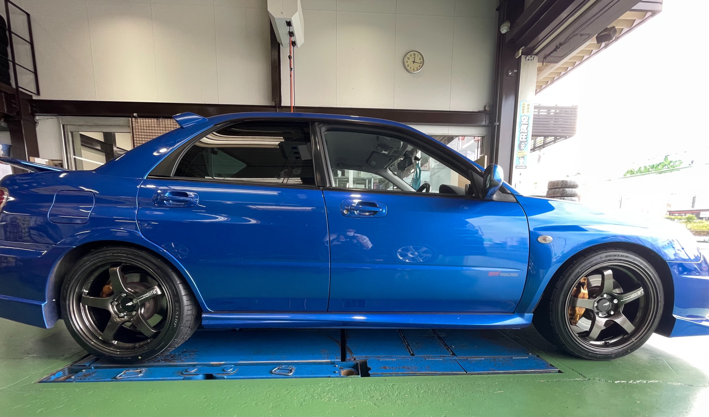インプレッサ(GDB)ホイール交換 18インチ アドバンレーシング