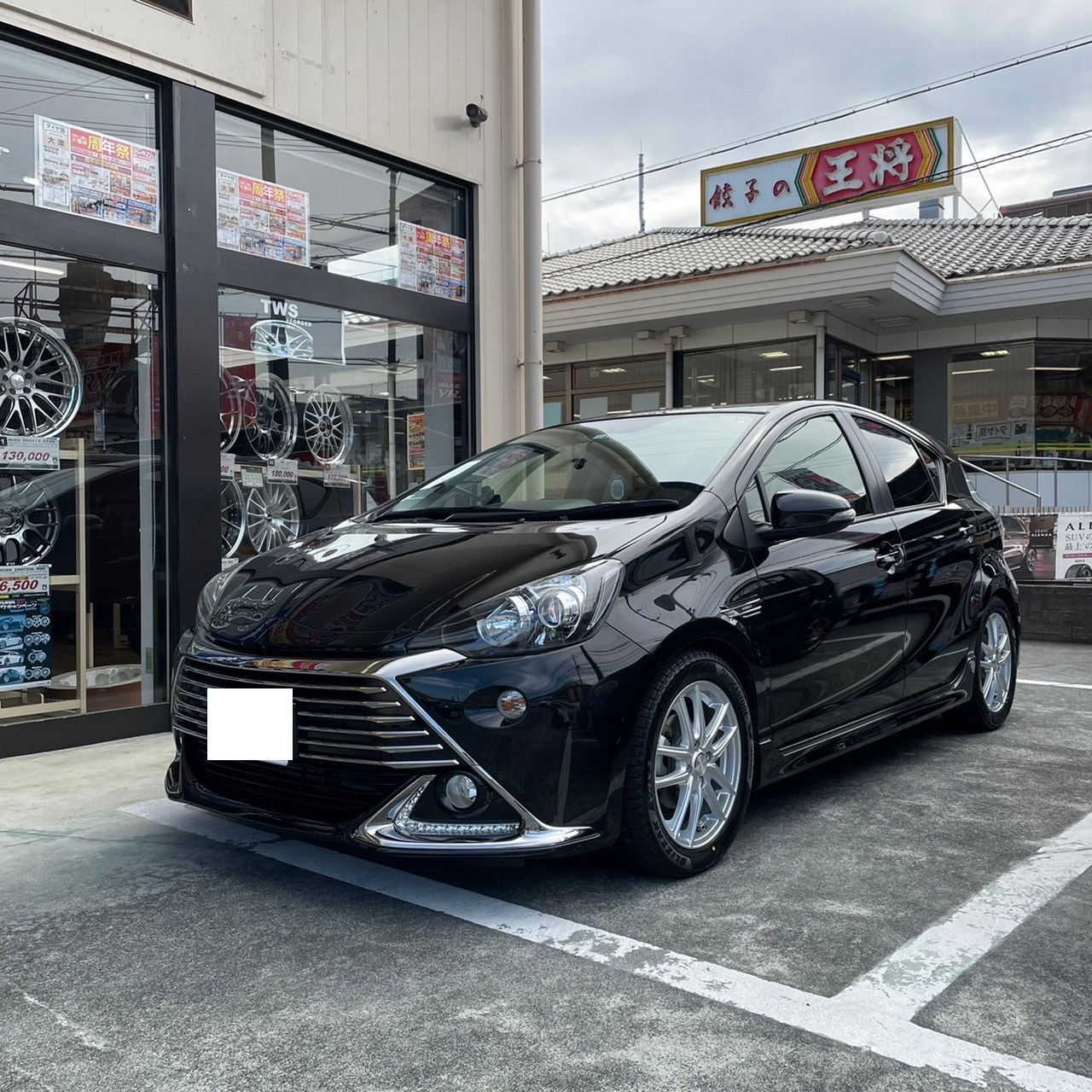 スタッドレスタイヤ装着始まってます!!アクアG'sにVRX3装着