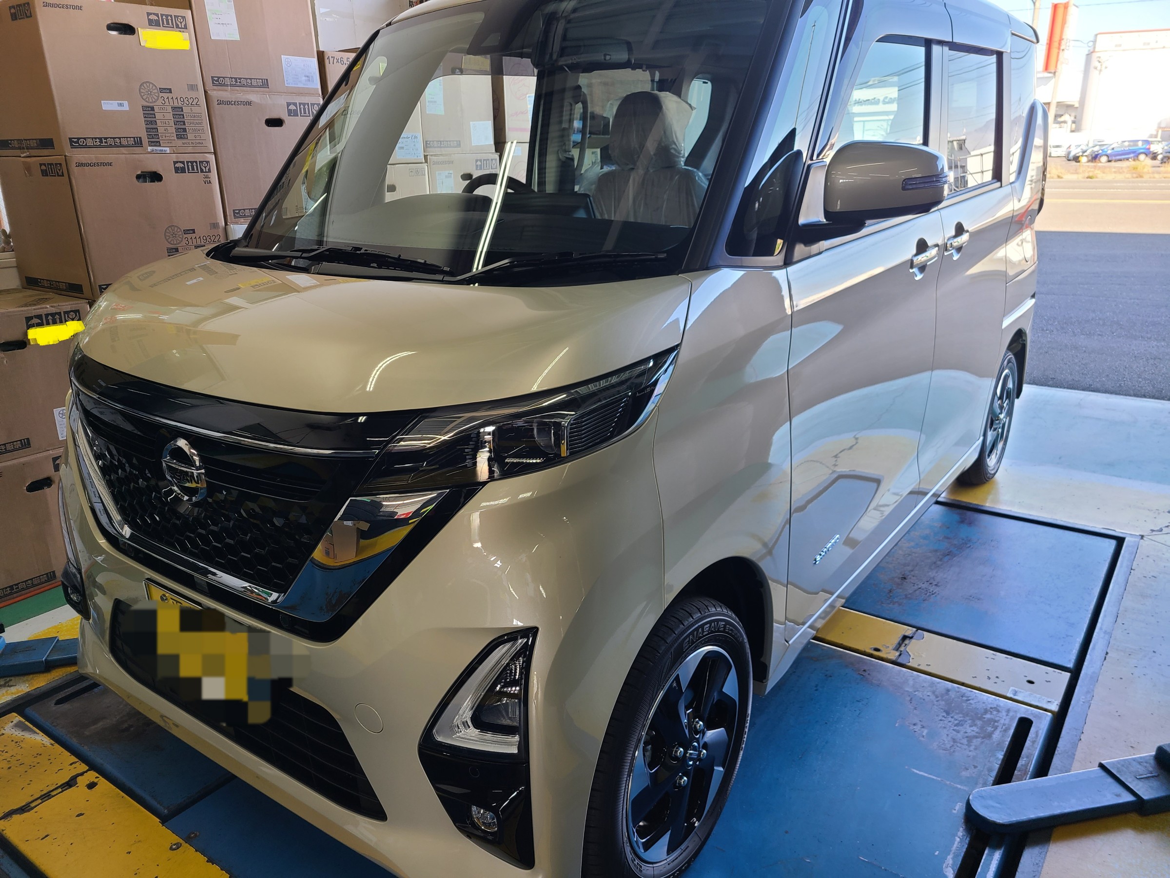 新車の日産『ルークス』へ『ナビ＆ドラレコ』取付♪ | 店舗おススメ