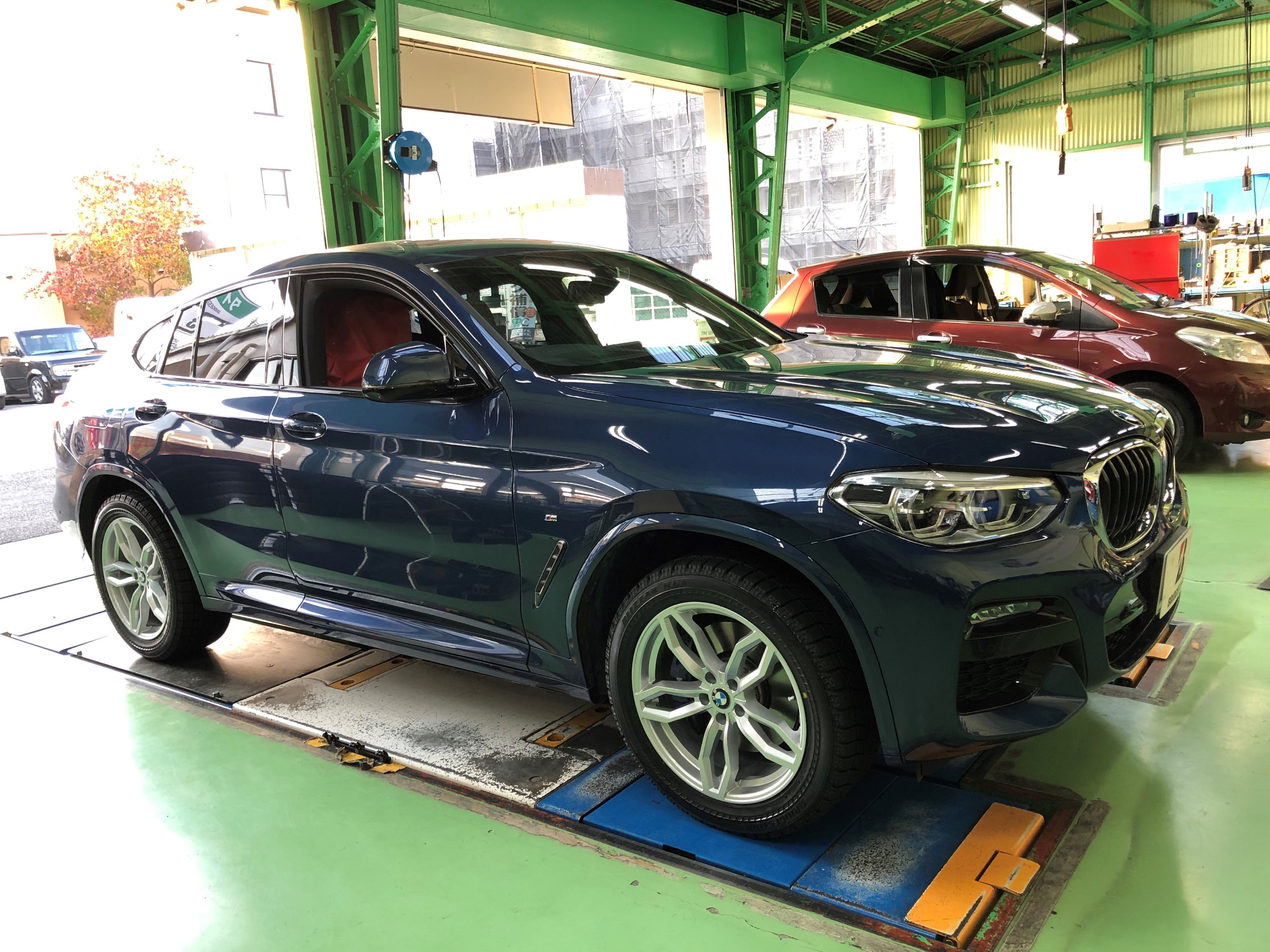 BMW X4(G02)にブリザックRFTとAGA Weltホイールセットを装着いたしまし