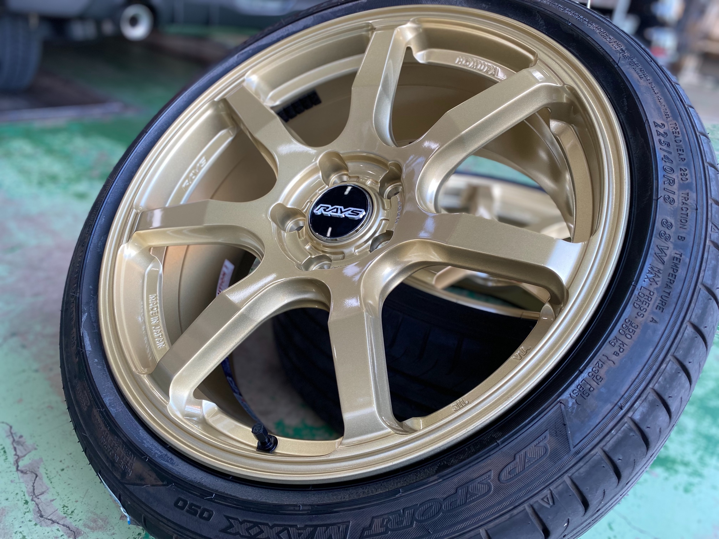 【yoshiyoshiさま専用】RAYS HOMURA HP07 18インチ 廃盤品】RAYS HOMURA HYUGA HP07 18in 7.5J +50 PCD114.3 ミシュラン