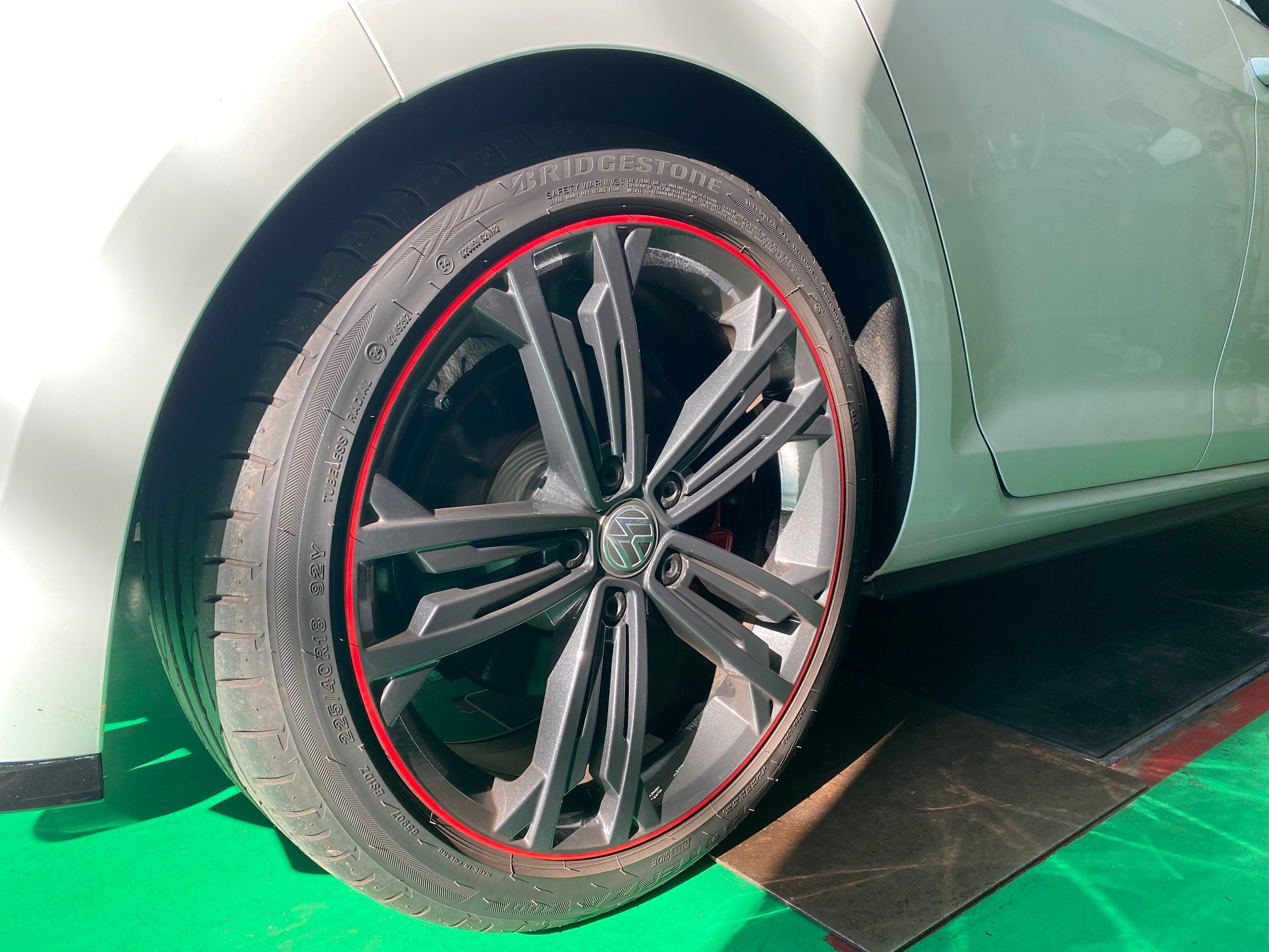 フォルクスワーゲン ゴルフ MK7 倒立式 AGT Φ55 SHOCK 減衰力24段調整 サスペンション 2013 5G 車高調