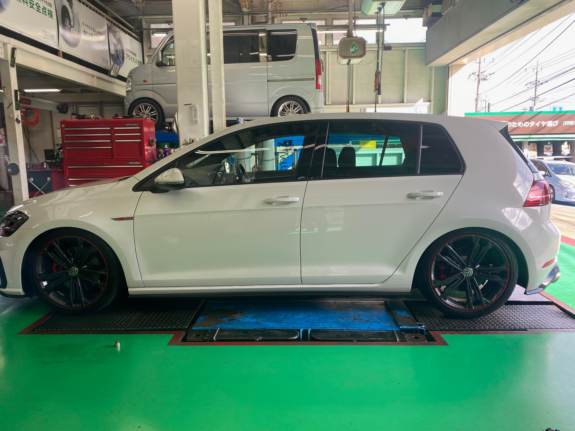 フォルクスワーゲン ゴルフ MK7 倒立式 AGT Φ55 SHOCK 減衰力24段調整 サスペンション 2013 5G 車高調