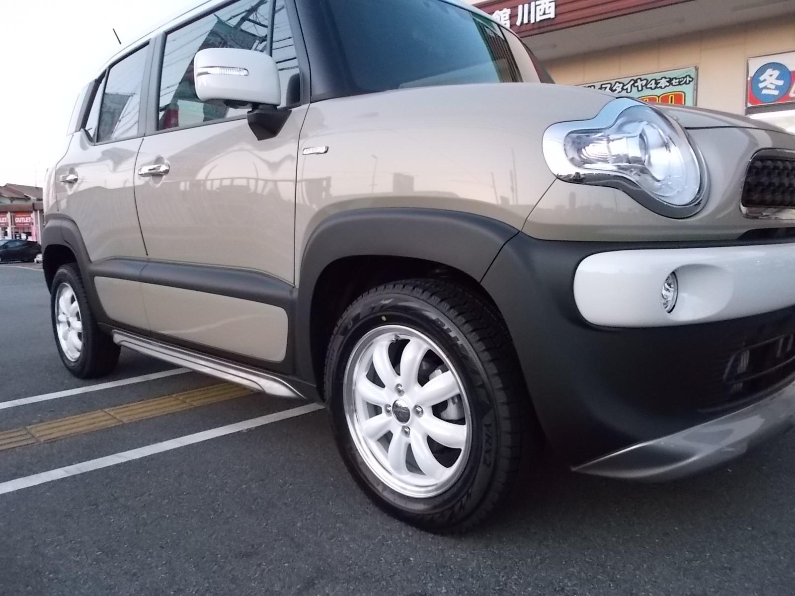 スズキ クロスビー】スタッドレスタイヤホイールセット ブリザック