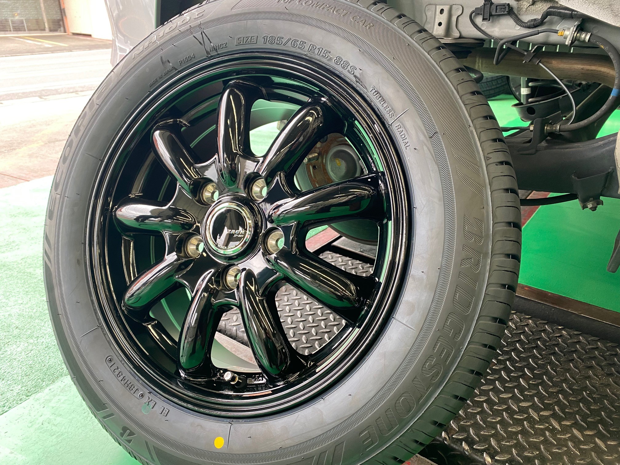 ホンダ フリード 15インチアルミホイール＆タイヤセット 取付