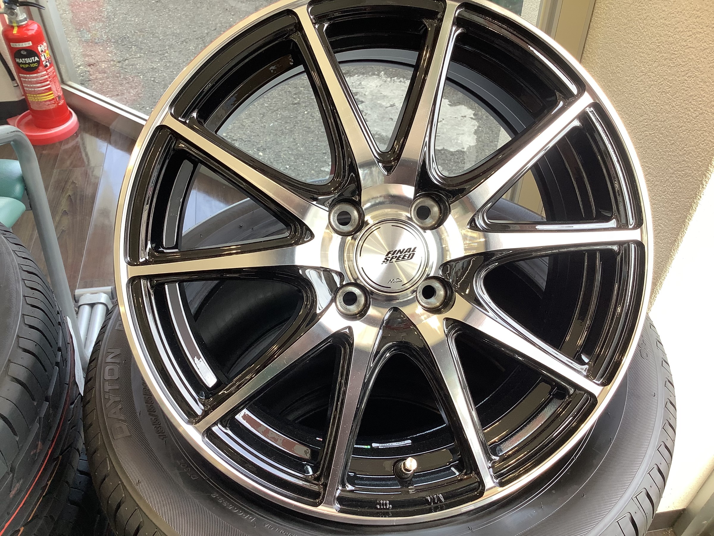 86/BRZ/カローラスポーツ/プリウス 18インチ 5本スポークホイール 