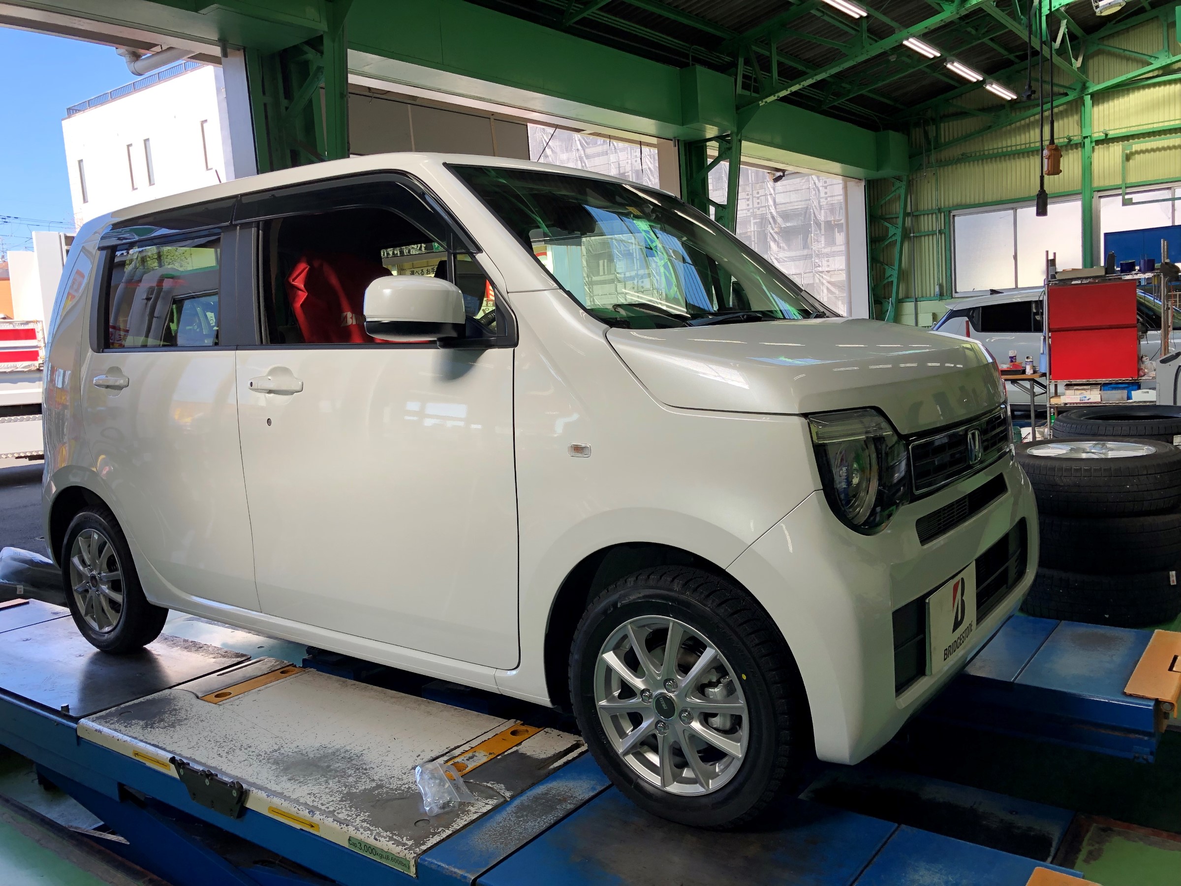 ホンダ N-WGN JH3 にブリヂストン製スタッドレスタイヤ＆アルミセット