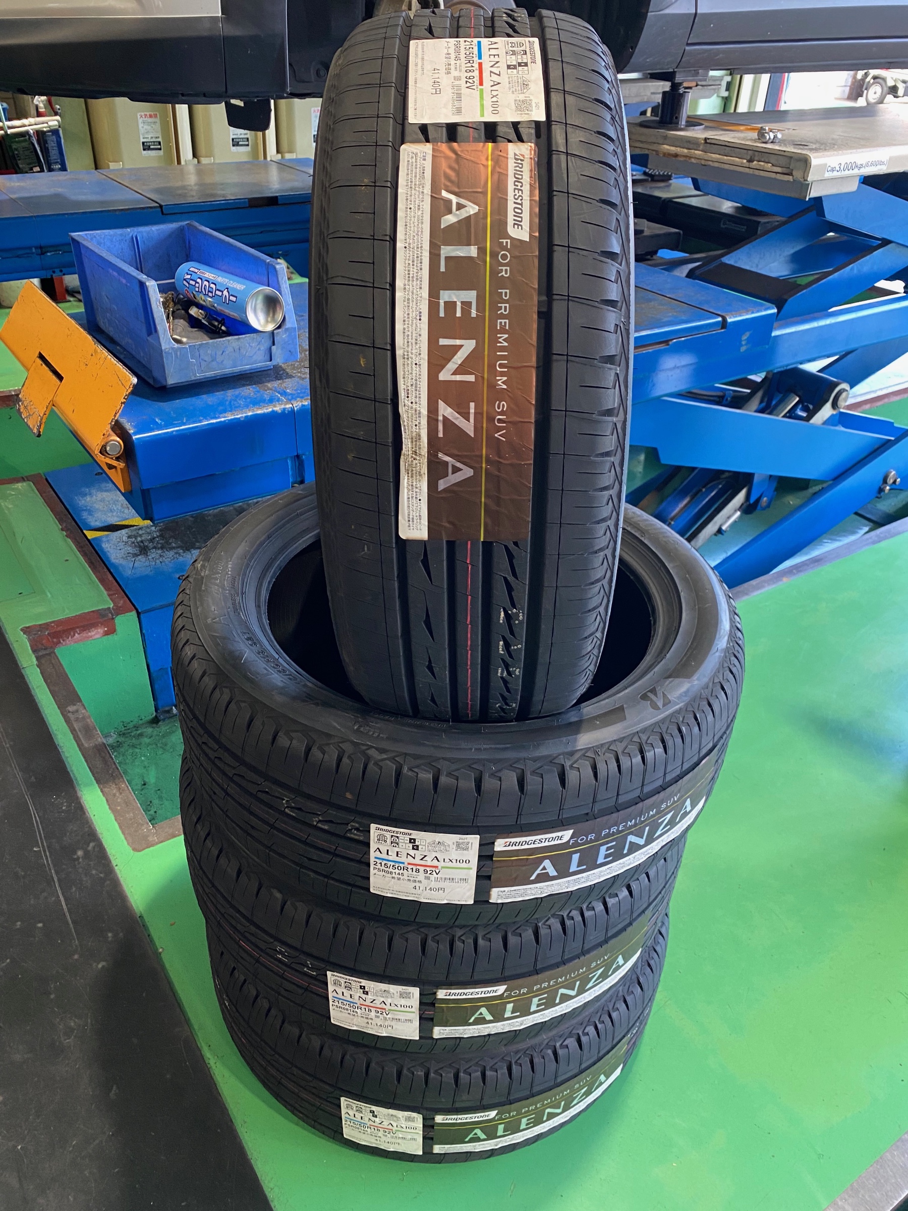 マツダ「CX－３」タイヤ交換 215/50R18 | スタッフ日記 | タイヤ館 堺