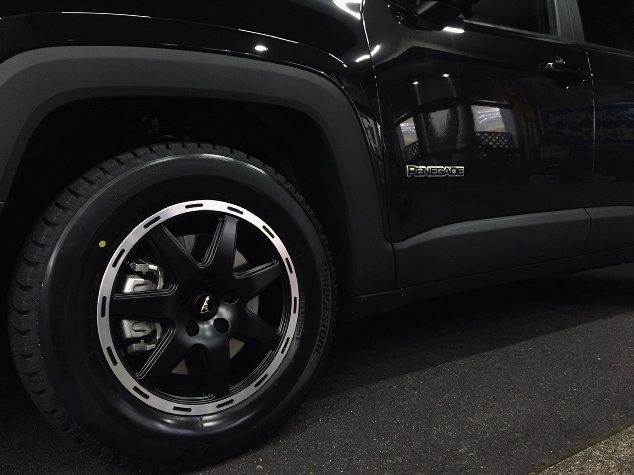 JEEP RENEGADE】にスタッドレスホイールセット取付け♪ | 店舗お