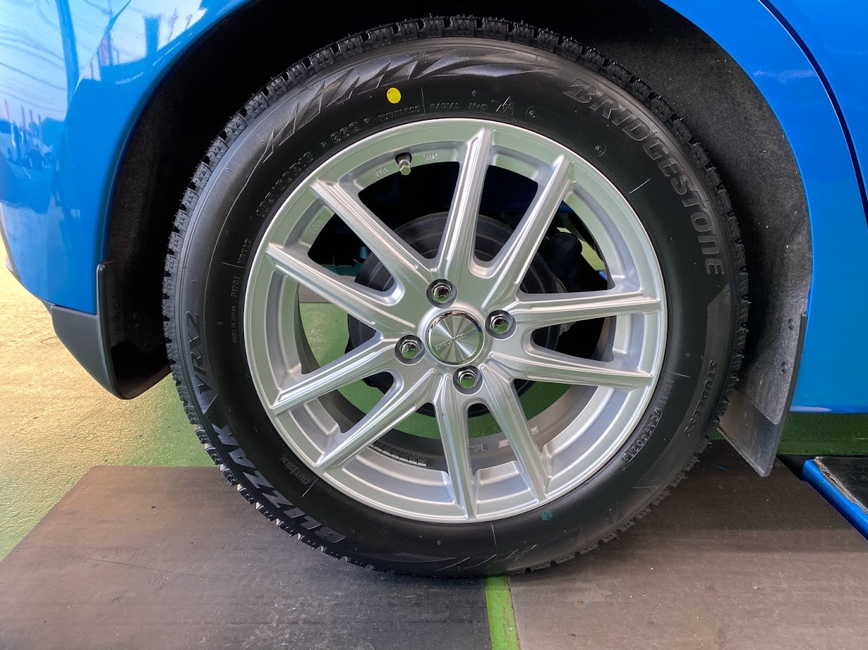 新型ノート 【スタッドレスタイヤアルミセット 取付】 | 店舗おススメ