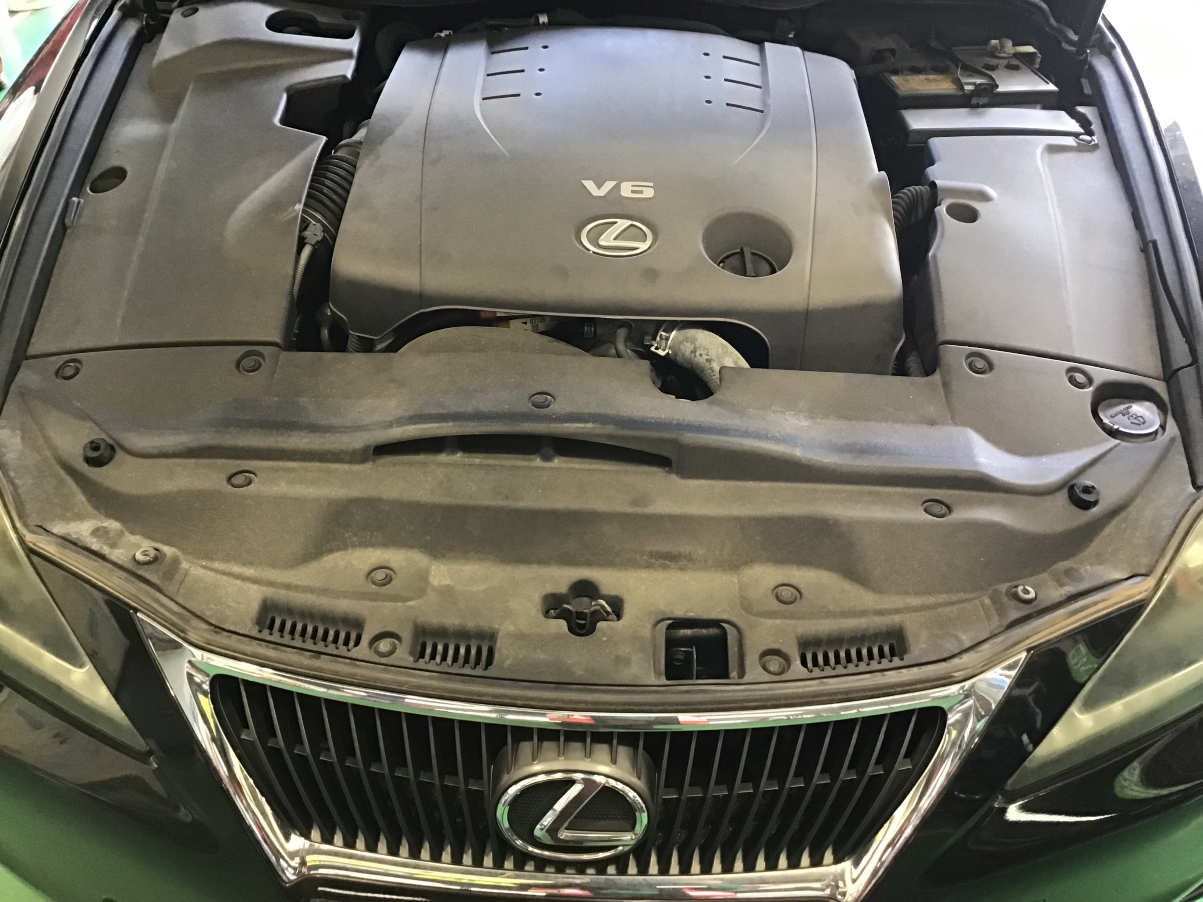 レクサス Is250 Gse バッテリー交換 レクサス Is250 メンテナンス商品 その他 バッテリー 取付 サービス事例 タイヤ館 松崎 タイヤからはじまる トータルカーメンテナンス タイヤ館グループ