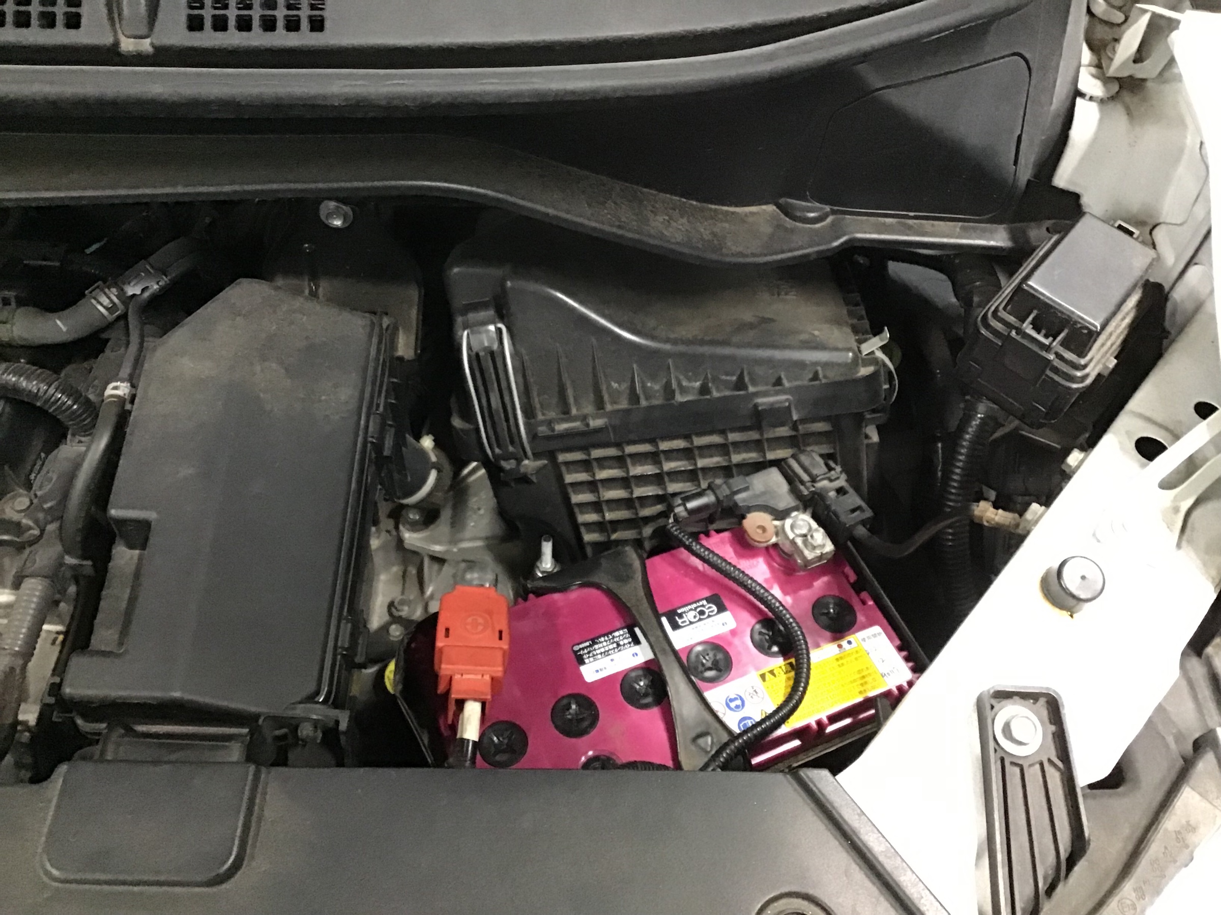 ホンダ ステップワゴン バッテリー交換のご紹介です ホンダ ステップワゴン メンテナンス商品 サービス事例 タイヤ館 勝田台 千葉県のタイヤ カー用品ショップ タイヤからはじまる トータルカーメンテナンス タイヤ館グループ