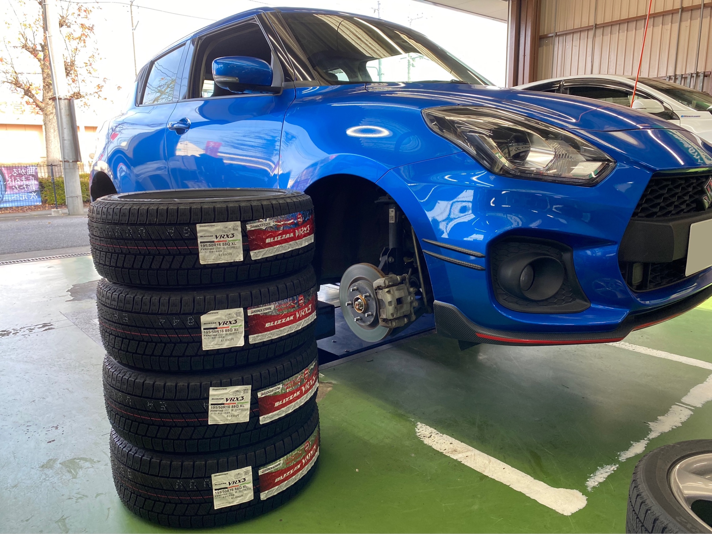 スズキ・スイフトスポーツ・4BA-ZC33S】タイヤ交換 | スズキ スイフト