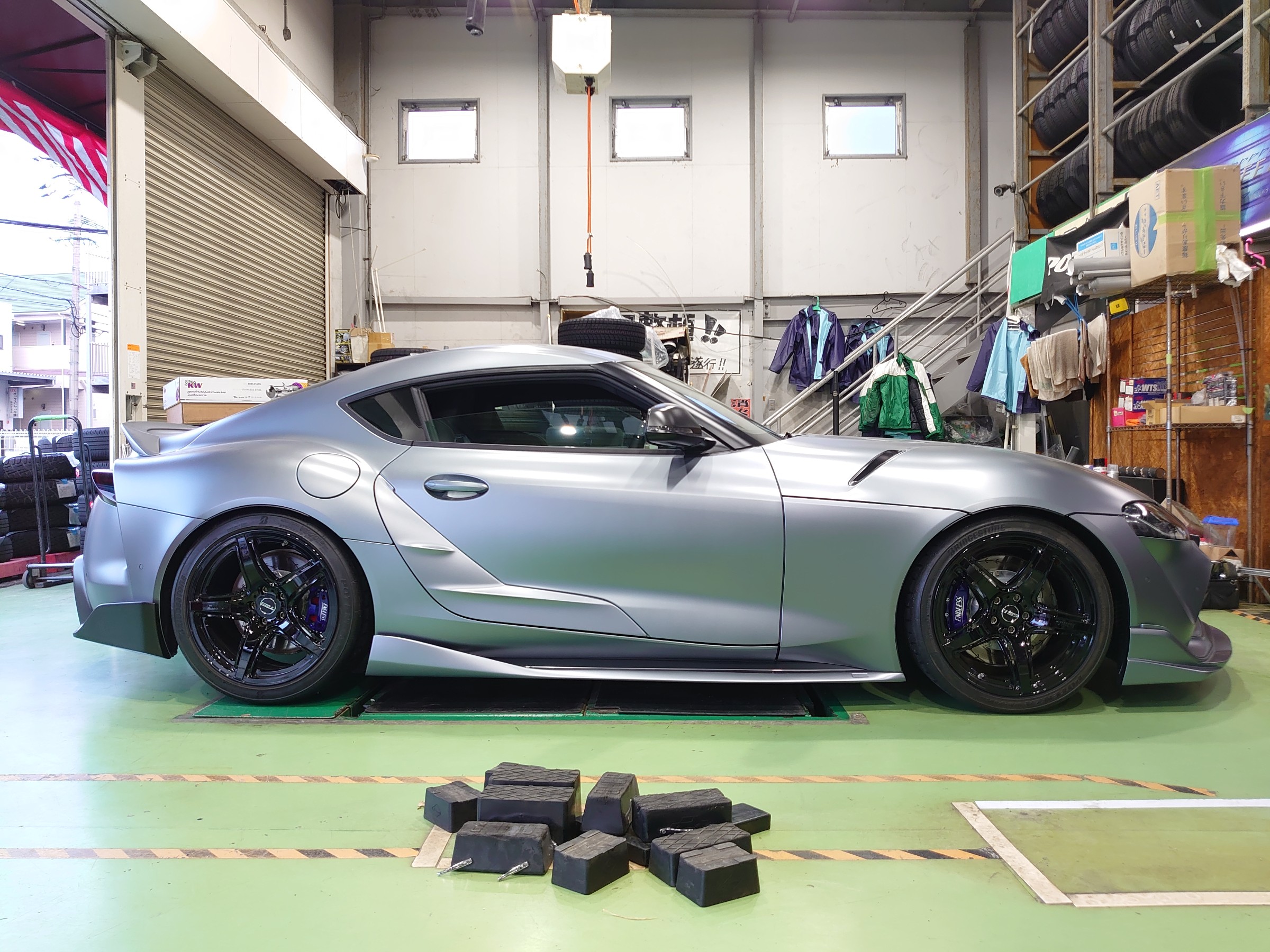A90 GR Supra RZ に、KW DDC PLUG&PLAY 車高調キット 装着しました