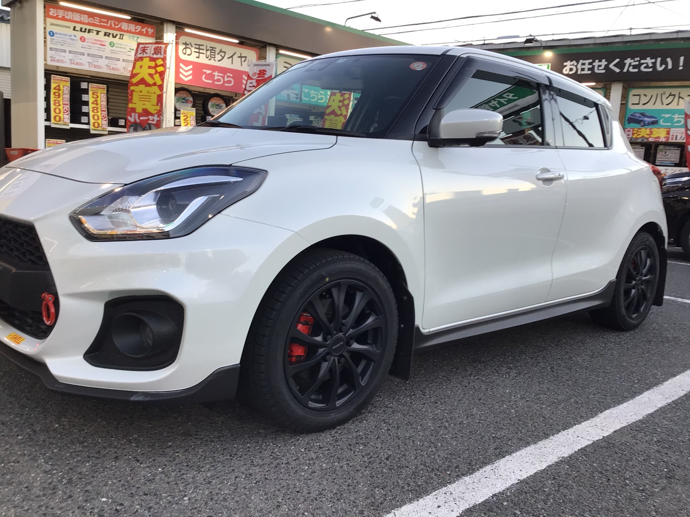 スズキ スイフトスポーツ」タイヤ交換【 ブリザックVRX3 195/50R16