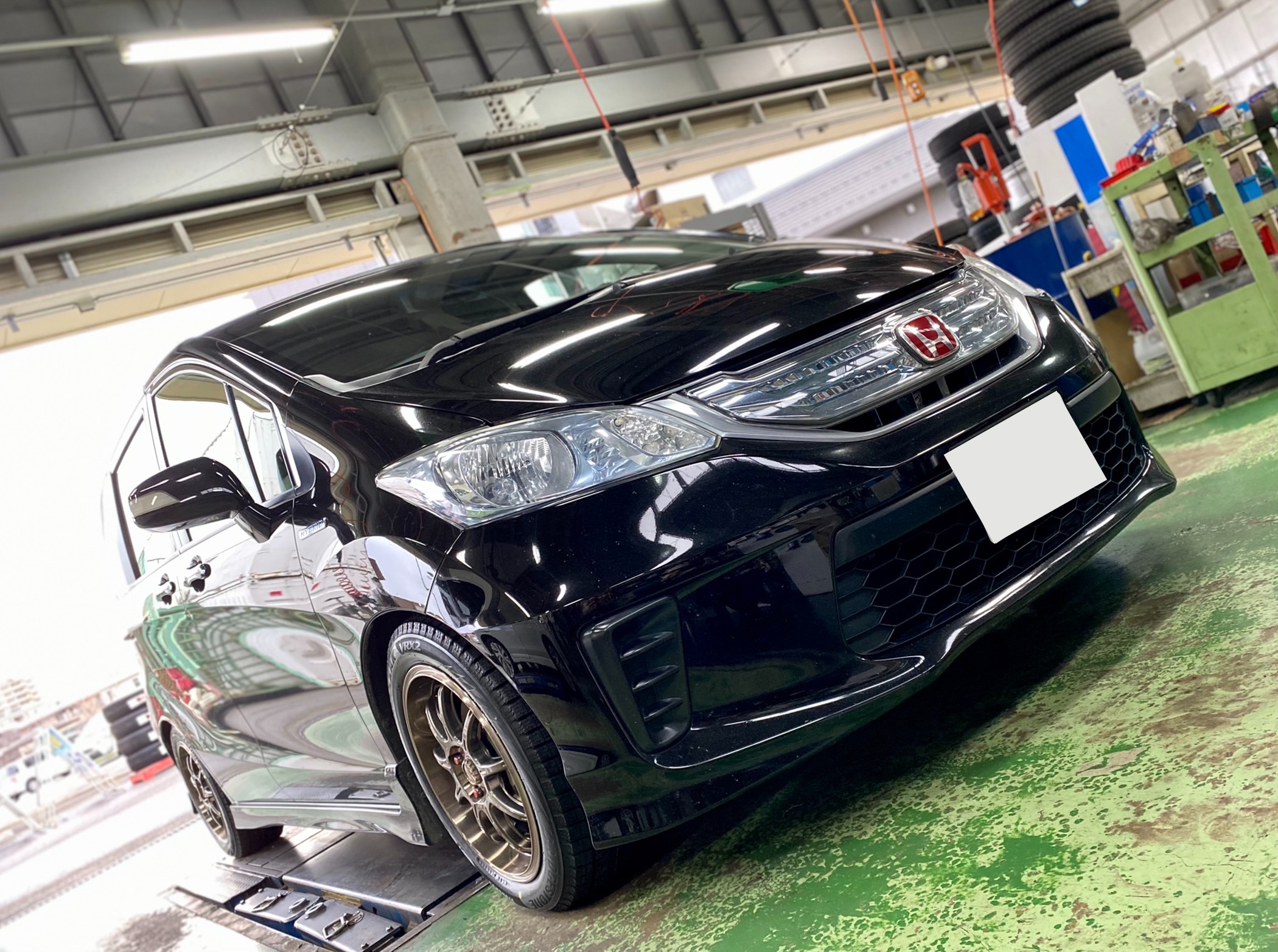 ホンダ フリード 16インチスタッドレスタイヤ交換 | 店舗お